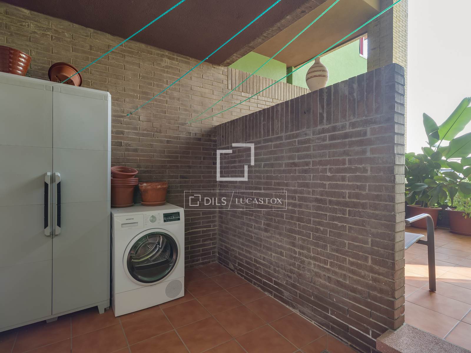 Villa en Barcelona, España 3 dormitorios, 141 m2 No. 195623