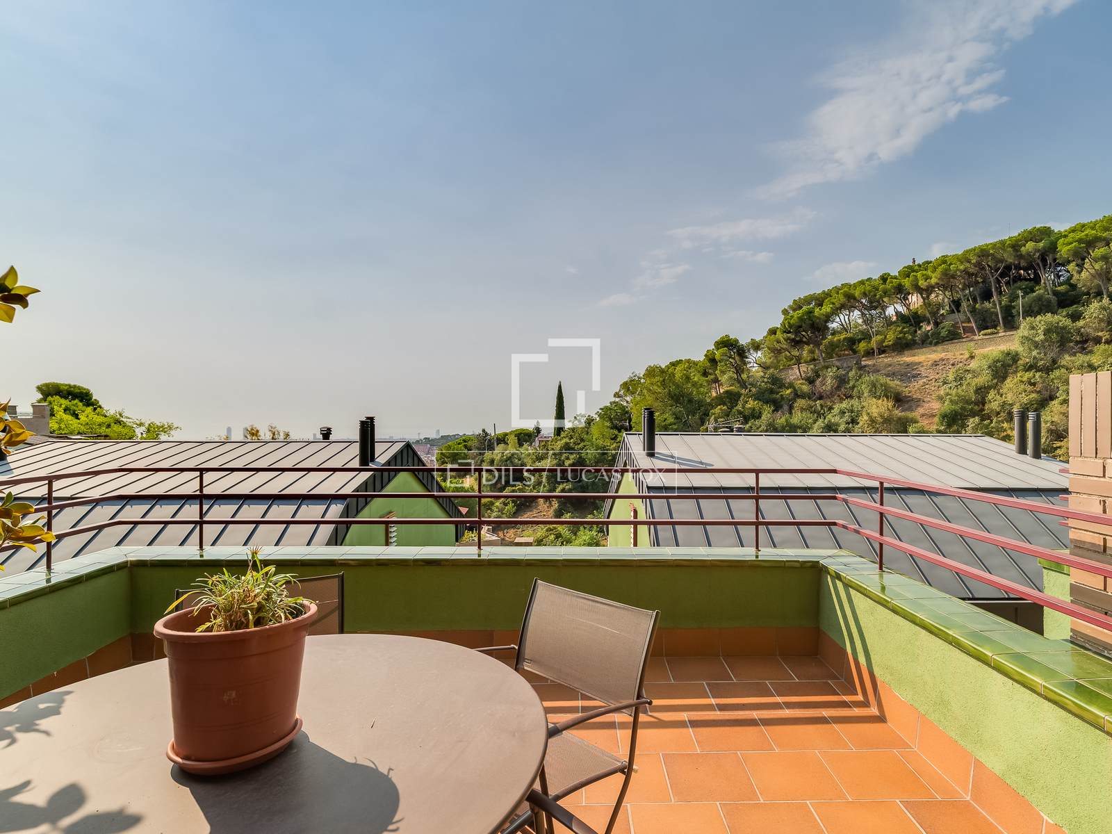 Villa en Barcelona, España 3 dormitorios, 141 m2 No. 195623