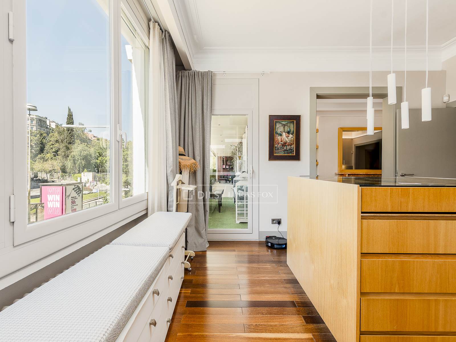 Huoneisto Barcelona, Espanja 7 makuuhuonetta, 563 m2 No. 195621