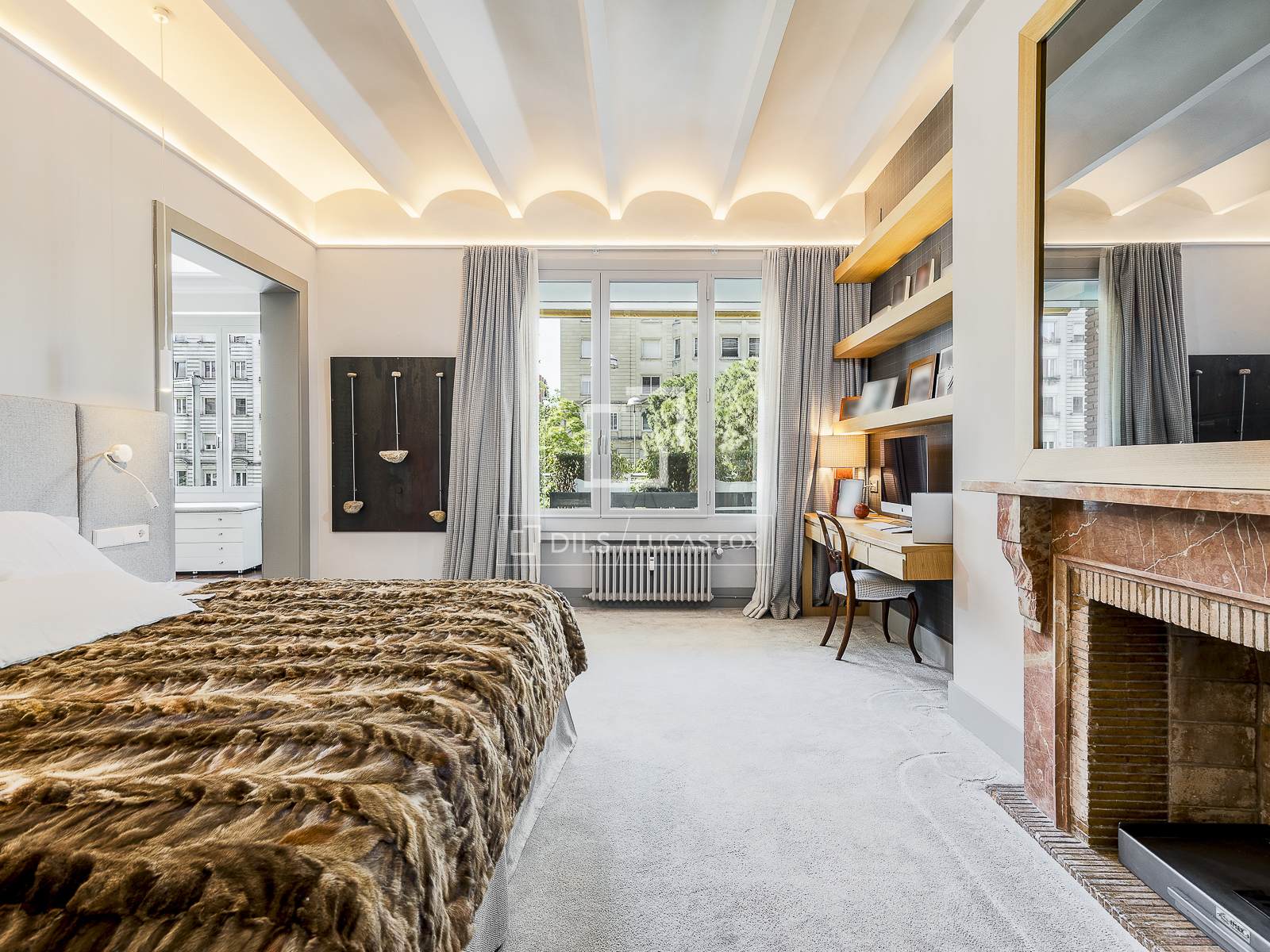 Huoneisto Barcelona, Espanja 7 makuuhuonetta, 563 m2 No. 195621