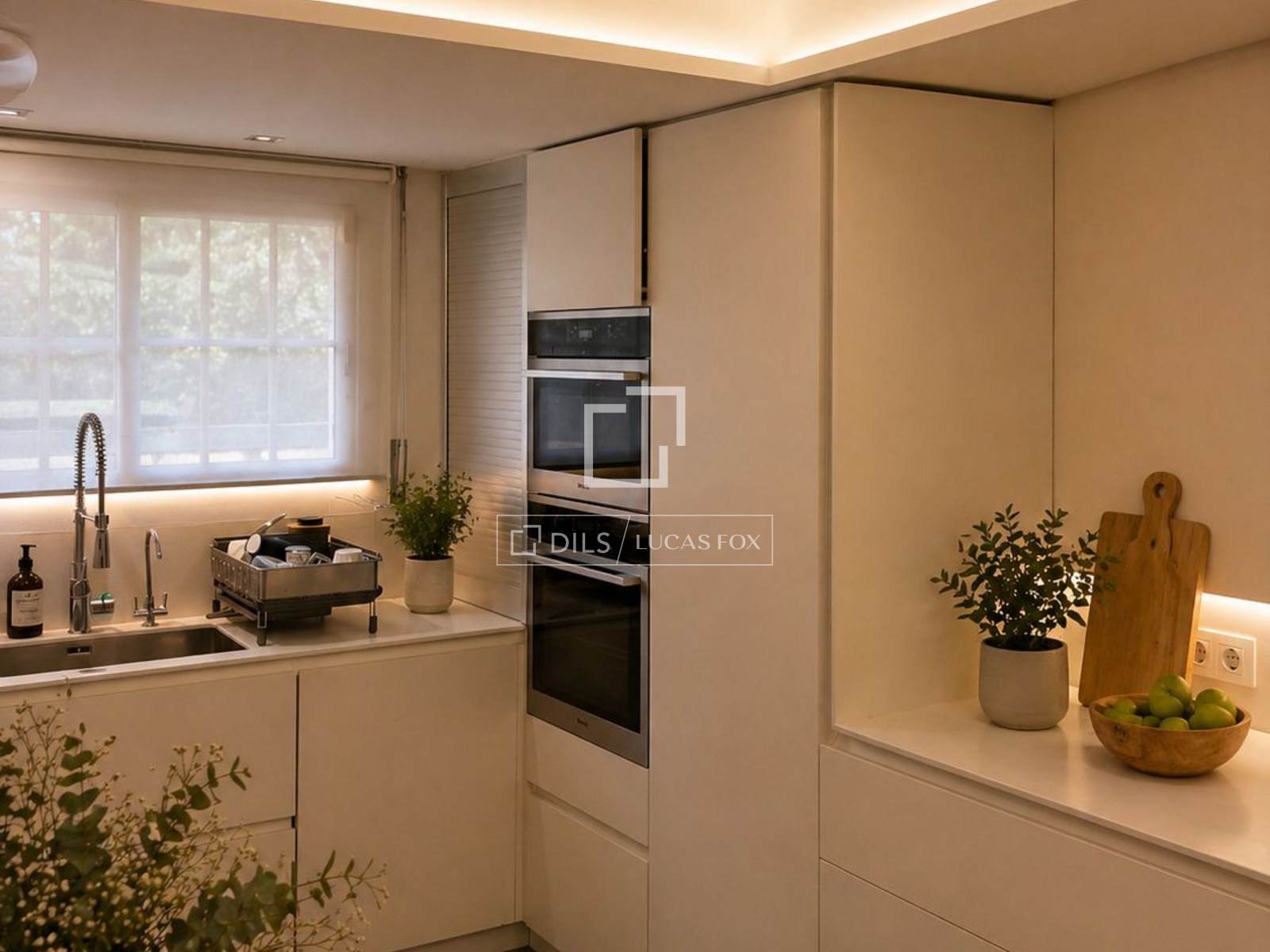 Willa w Esplugues de Llobregat, Barcelona, Hiszpania 5 sypialni, 354 mkw. nr 195620