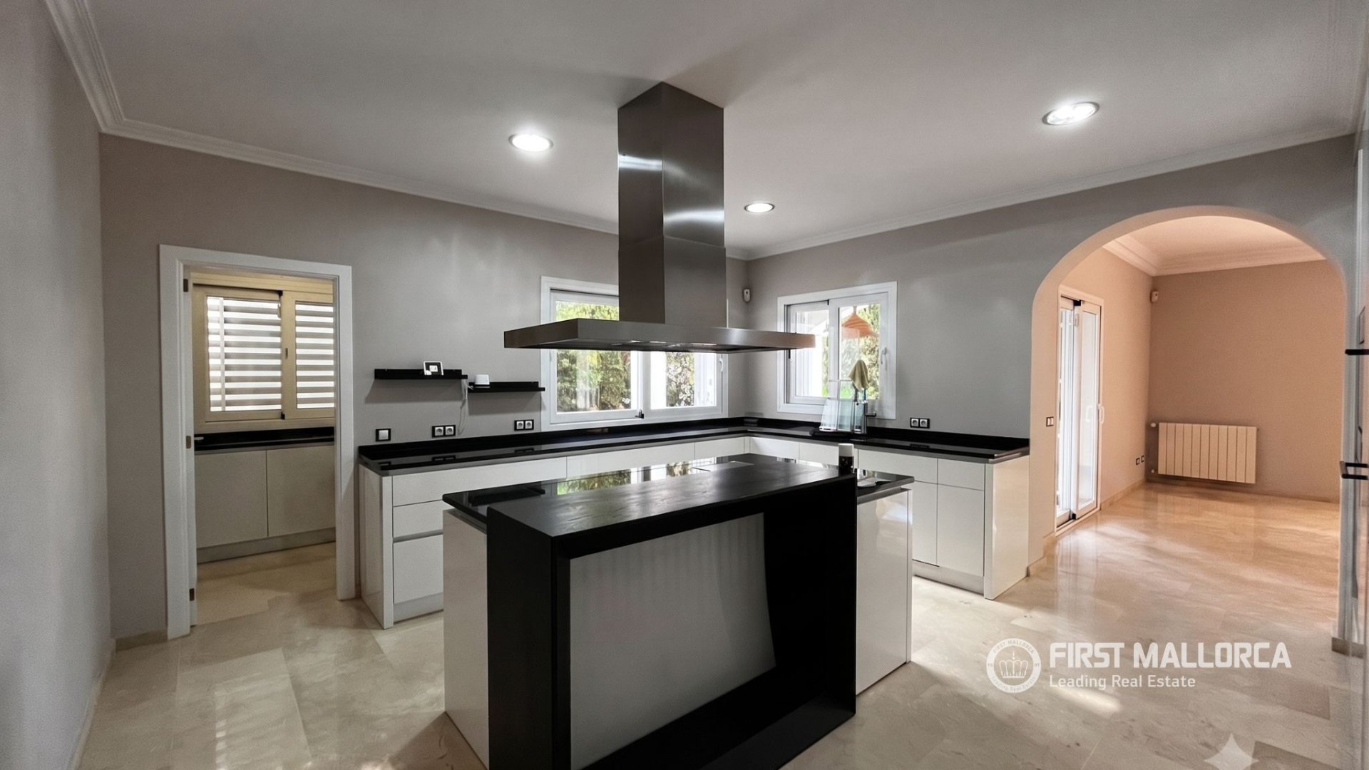 Villa Nova Santa Ponsa, Mallorca, Spānijā 5 istabas, 450 m2 Nr. 190539