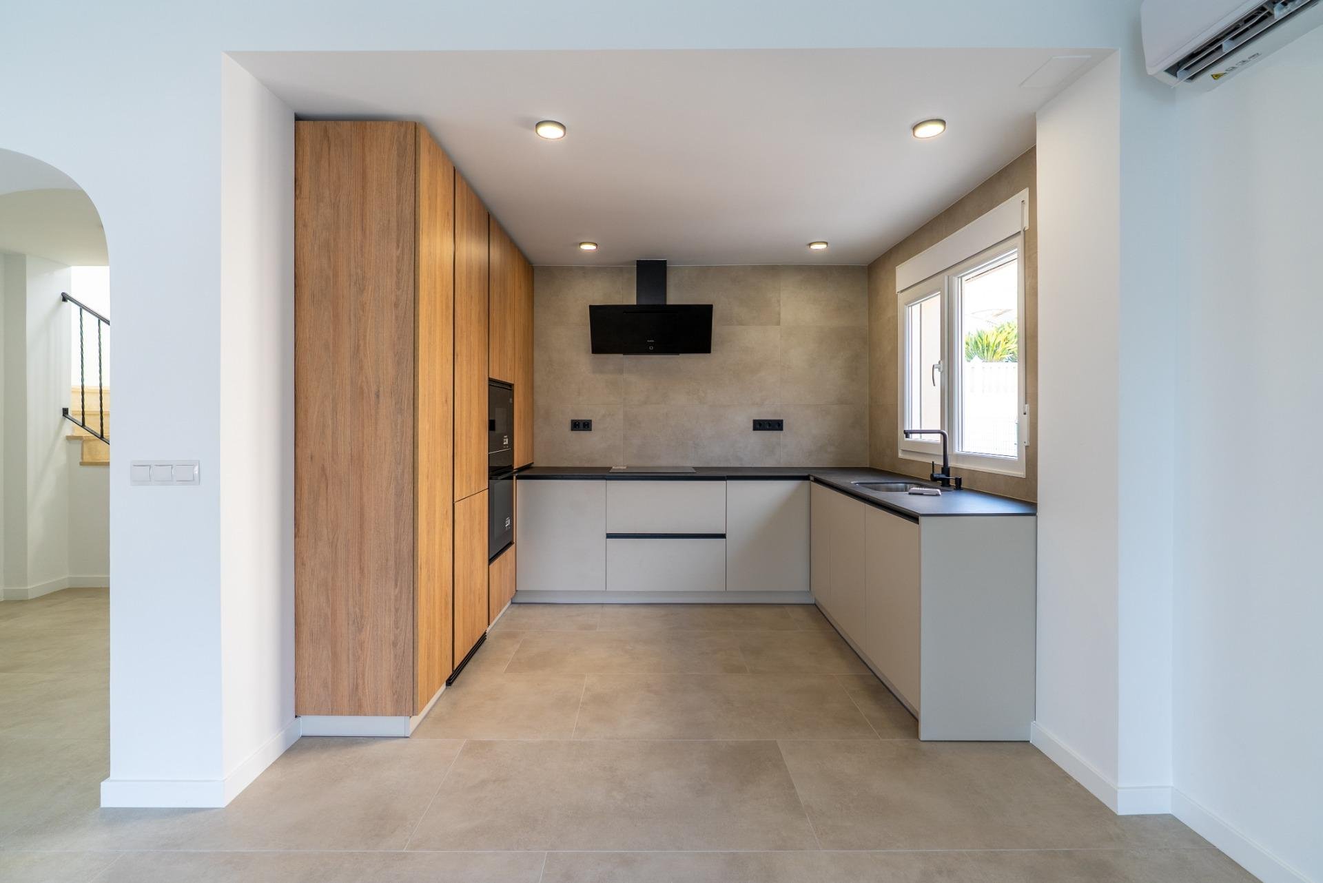 Dzīvoklis El Campello, Alicante, Spānijā 3 istabas, 246 m2 Nr. 149847