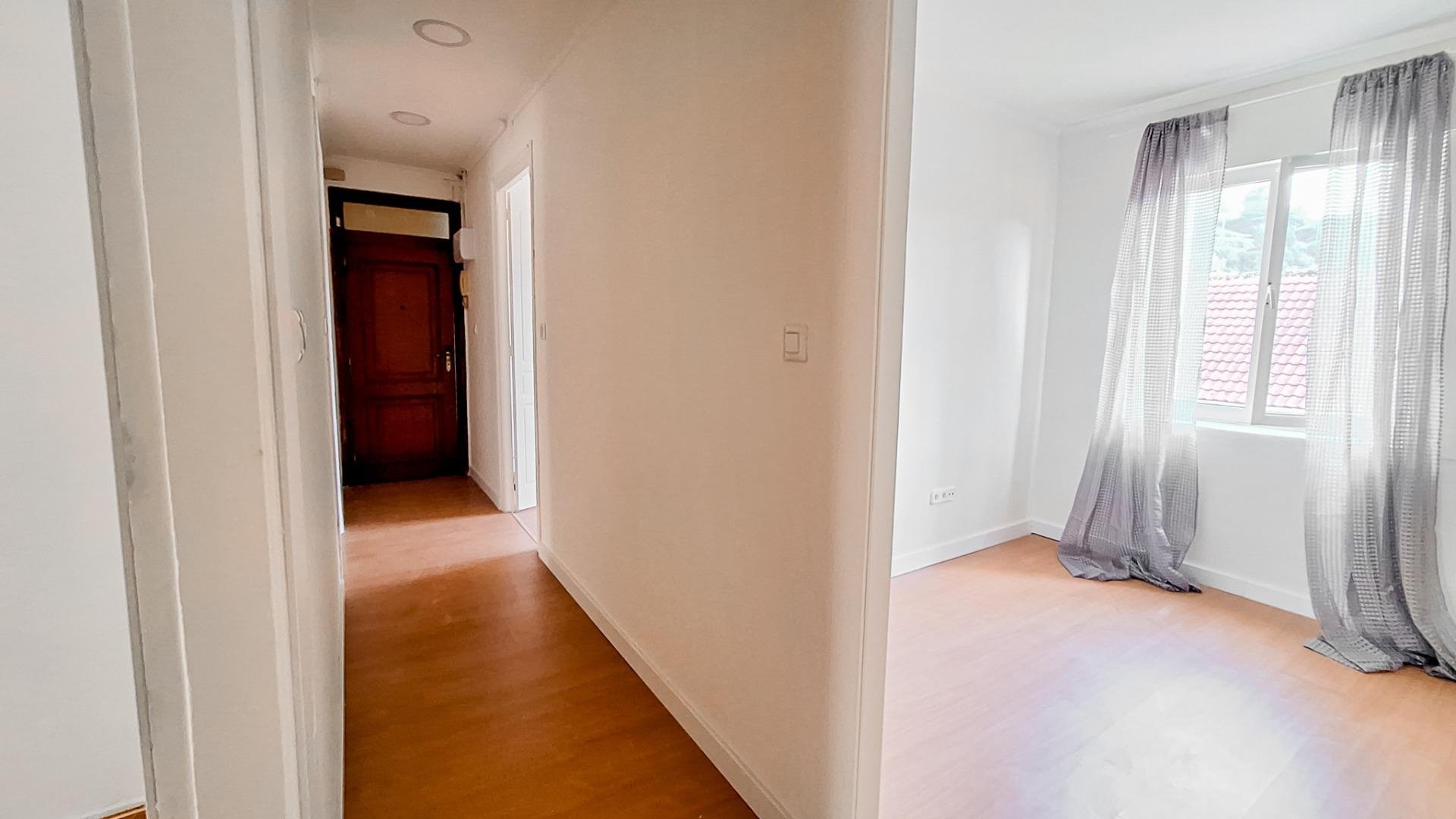 Apartment à Oviedo, Asturias, Espagne 1 chambre, 58 m2 No. 182851