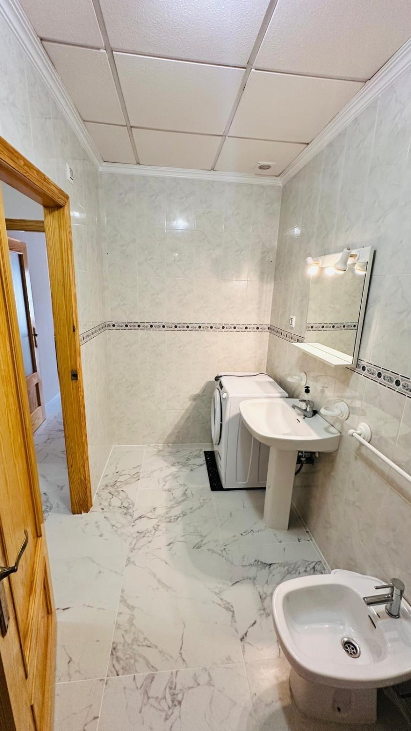 Apartment à Torrevieja, Alicante, Espagne 2 chambres, 68 m2 No. 182853