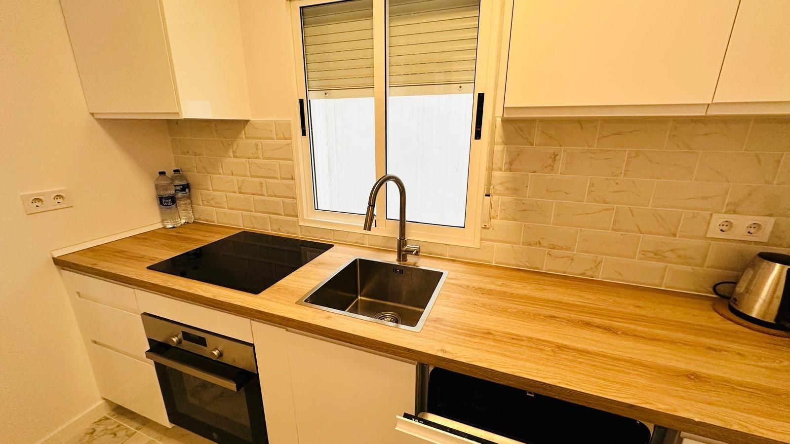 Apartment à Torrevieja, Alicante, Espagne 2 chambres, 68 m2 No. 182853