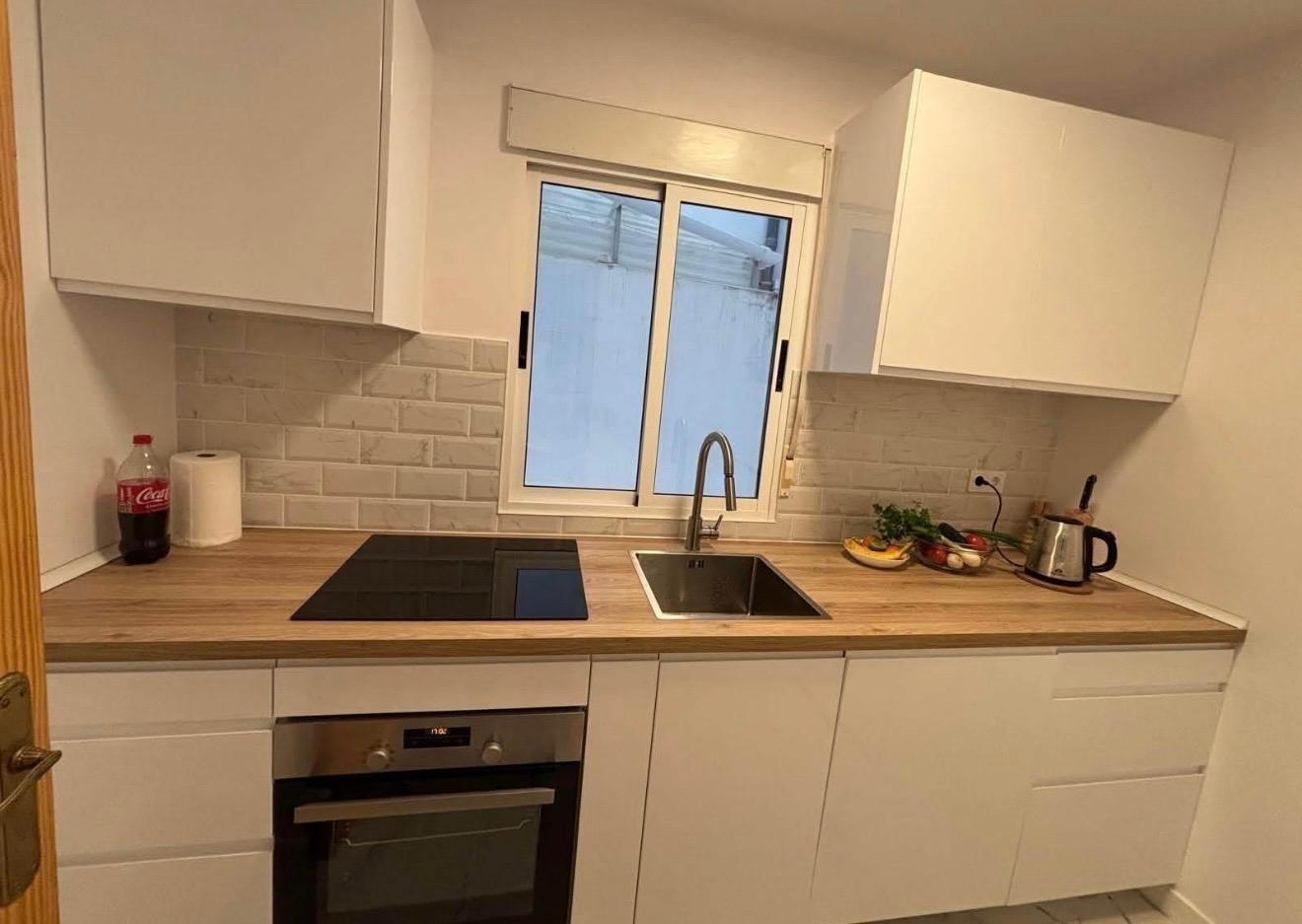 Apartment à Torrevieja, Alicante, Espagne 2 chambres, 68 m2 No. 182853