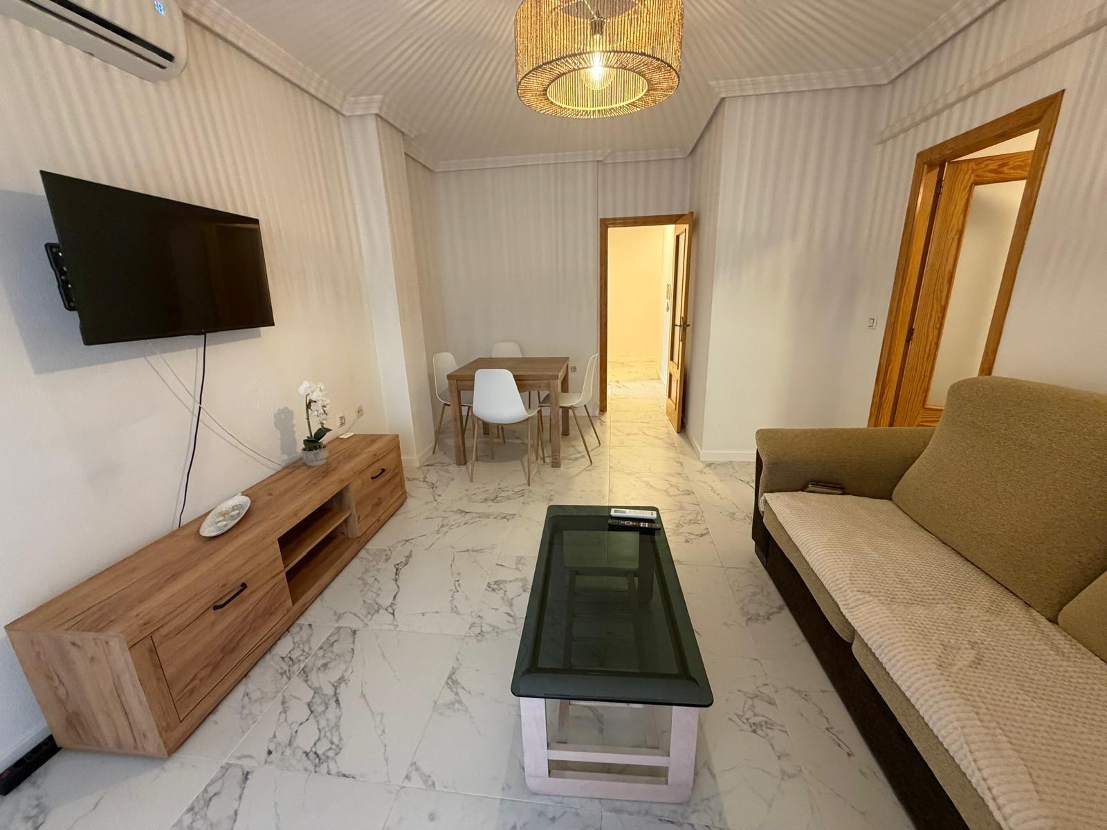 Apartment à Torrevieja, Alicante, Espagne 2 chambres, 68 m2 No. 182853
