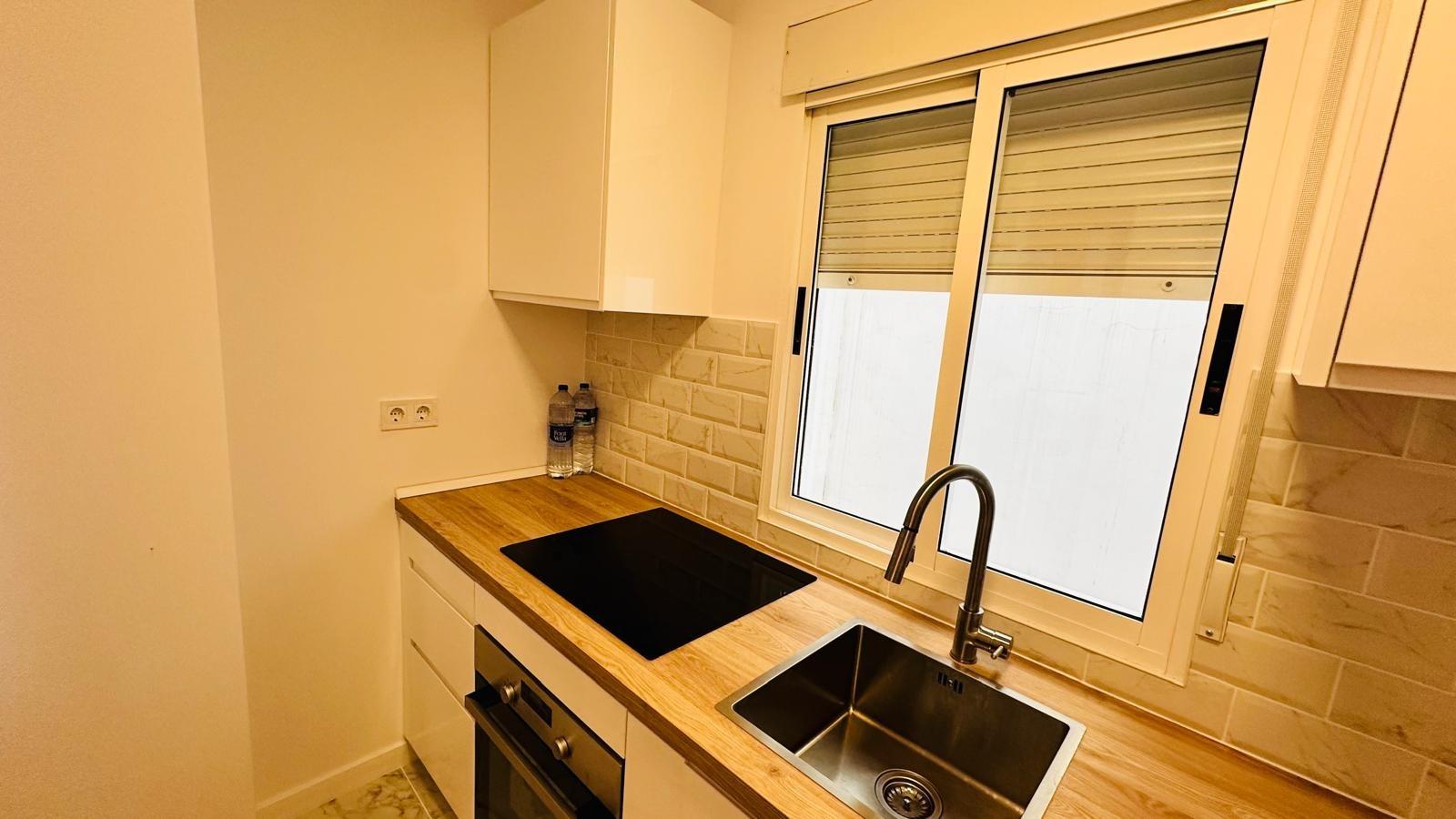Apartment à Torrevieja, Alicante, Espagne 2 chambres, 68 m2 No. 182853