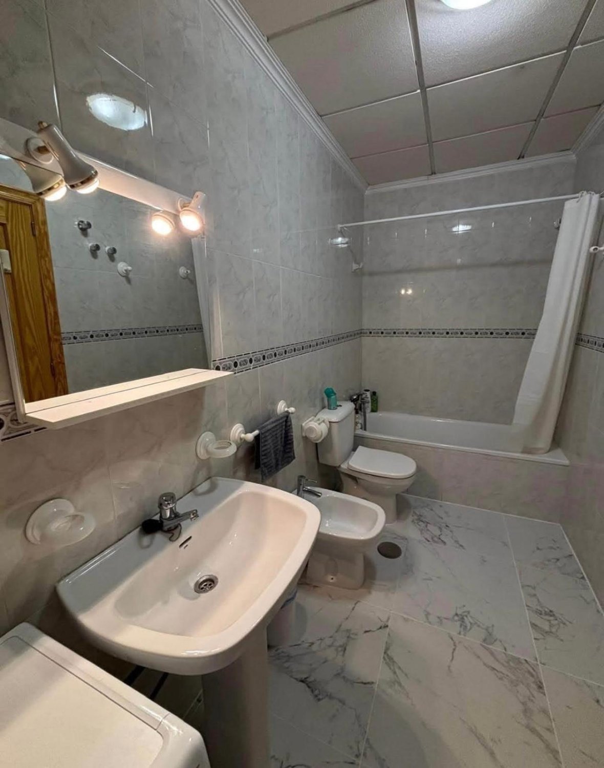 Apartment à Torrevieja, Alicante, Espagne 2 chambres, 68 m2 No. 182853