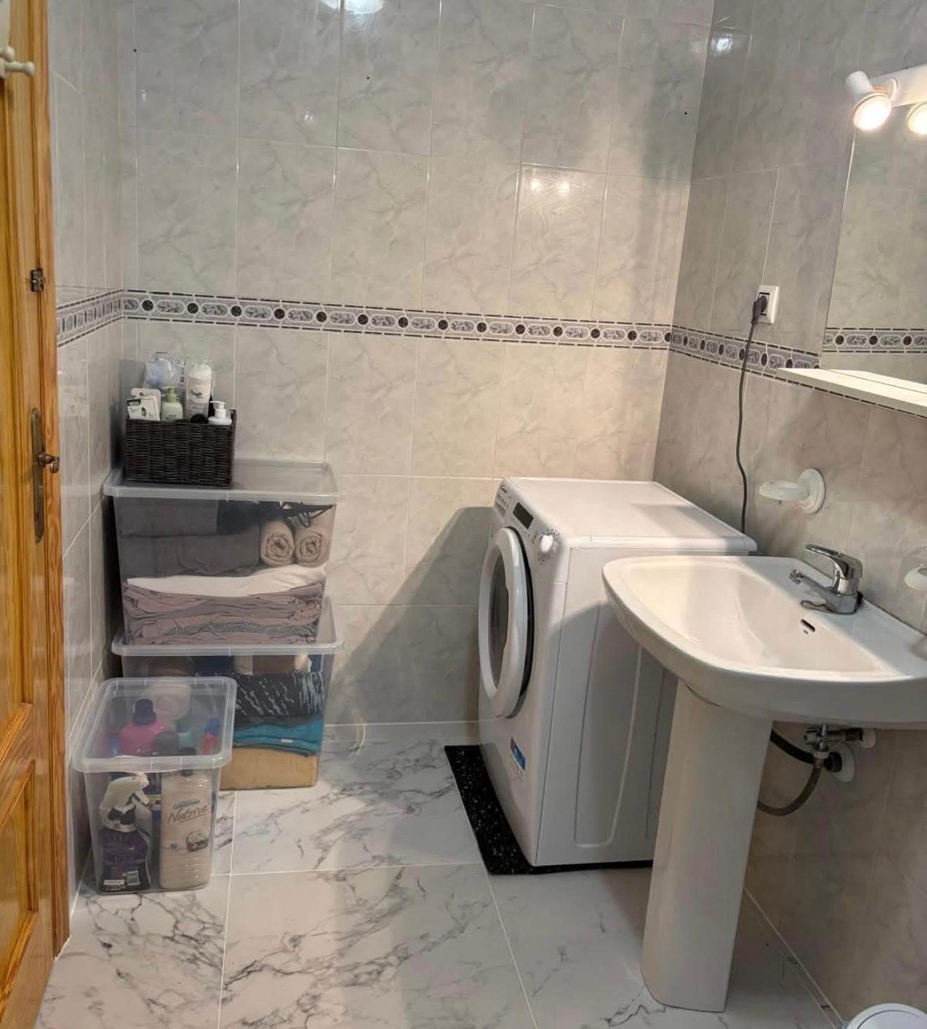 Apartment à Torrevieja, Alicante, Espagne 2 chambres, 68 m2 No. 182853