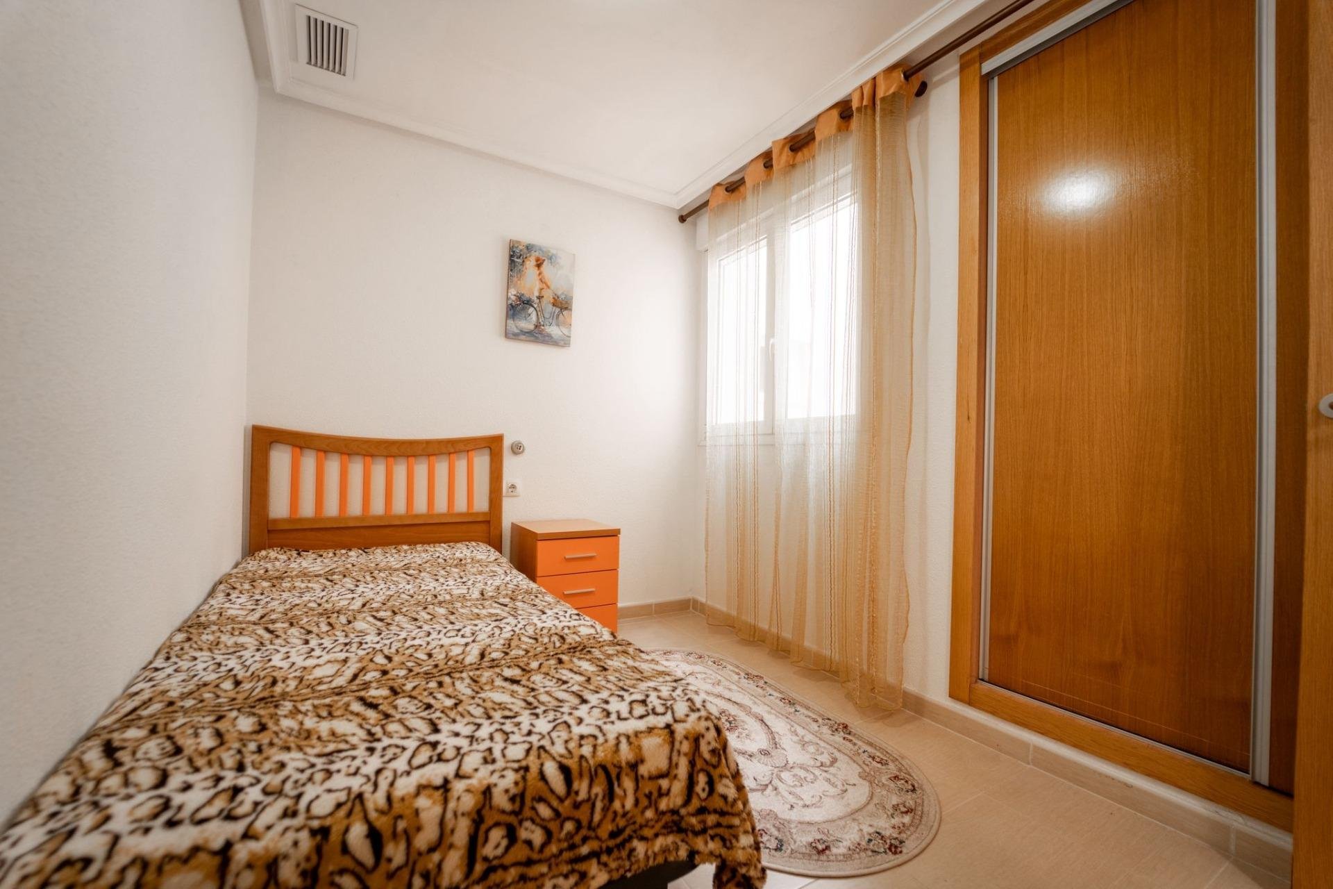 Huoneisto Torrevieja, Alicante, Espanja 2 makuuhuonetta, 70 m2 No. 182852
