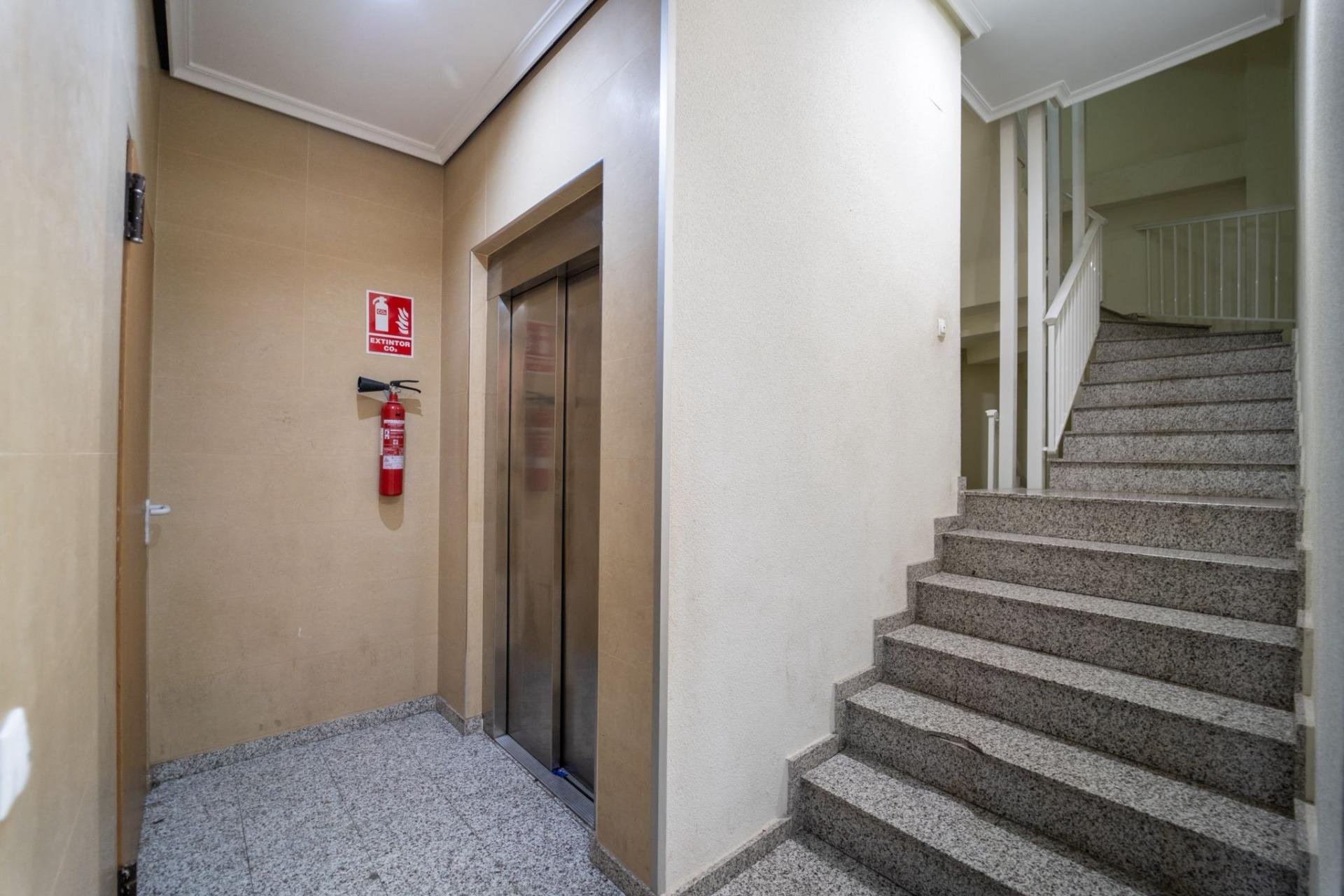 Huoneisto Torrevieja, Alicante, Espanja 2 makuuhuonetta, 70 m2 No. 182852