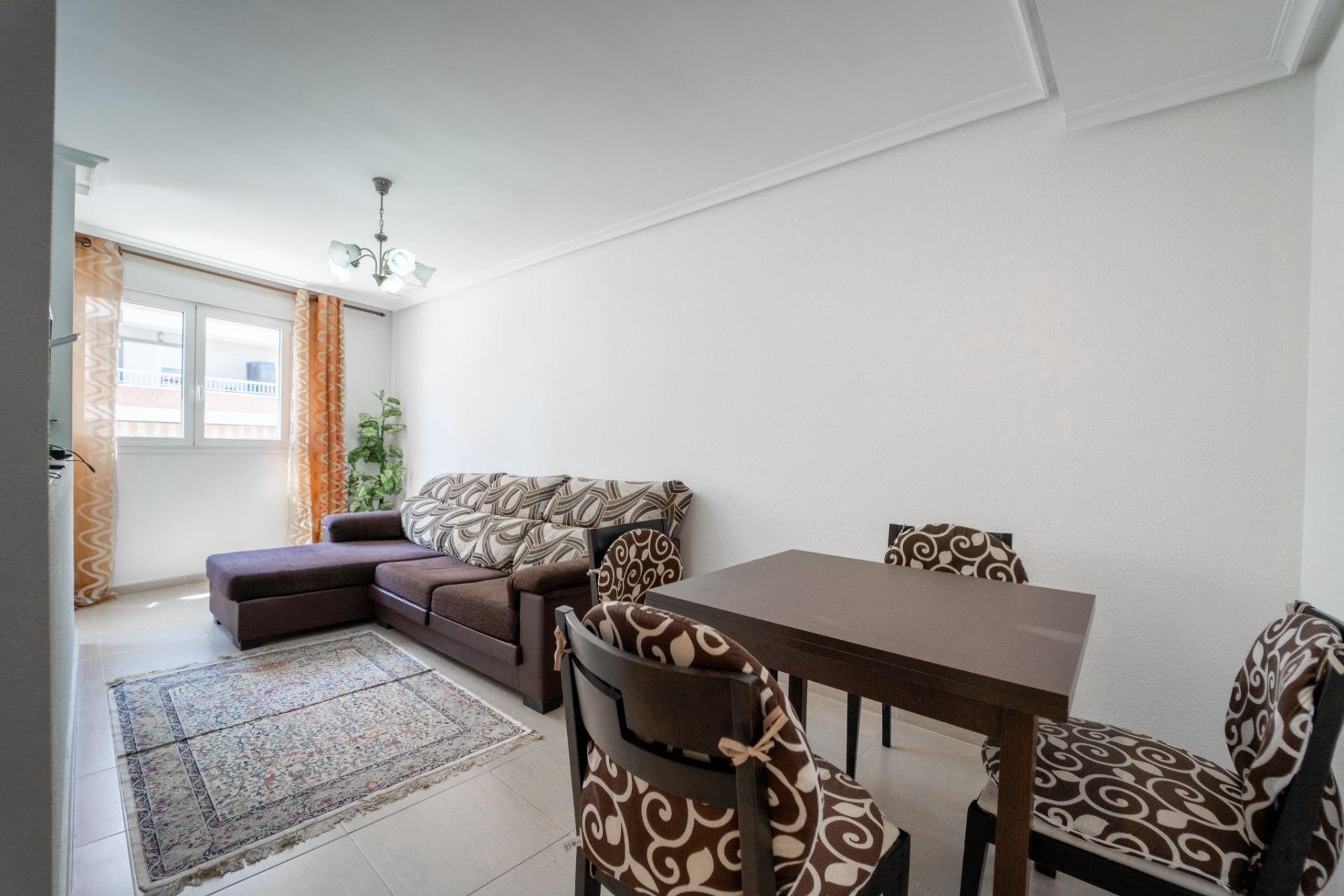 Huoneisto Torrevieja, Alicante, Espanja 2 makuuhuonetta, 70 m2 No. 182852