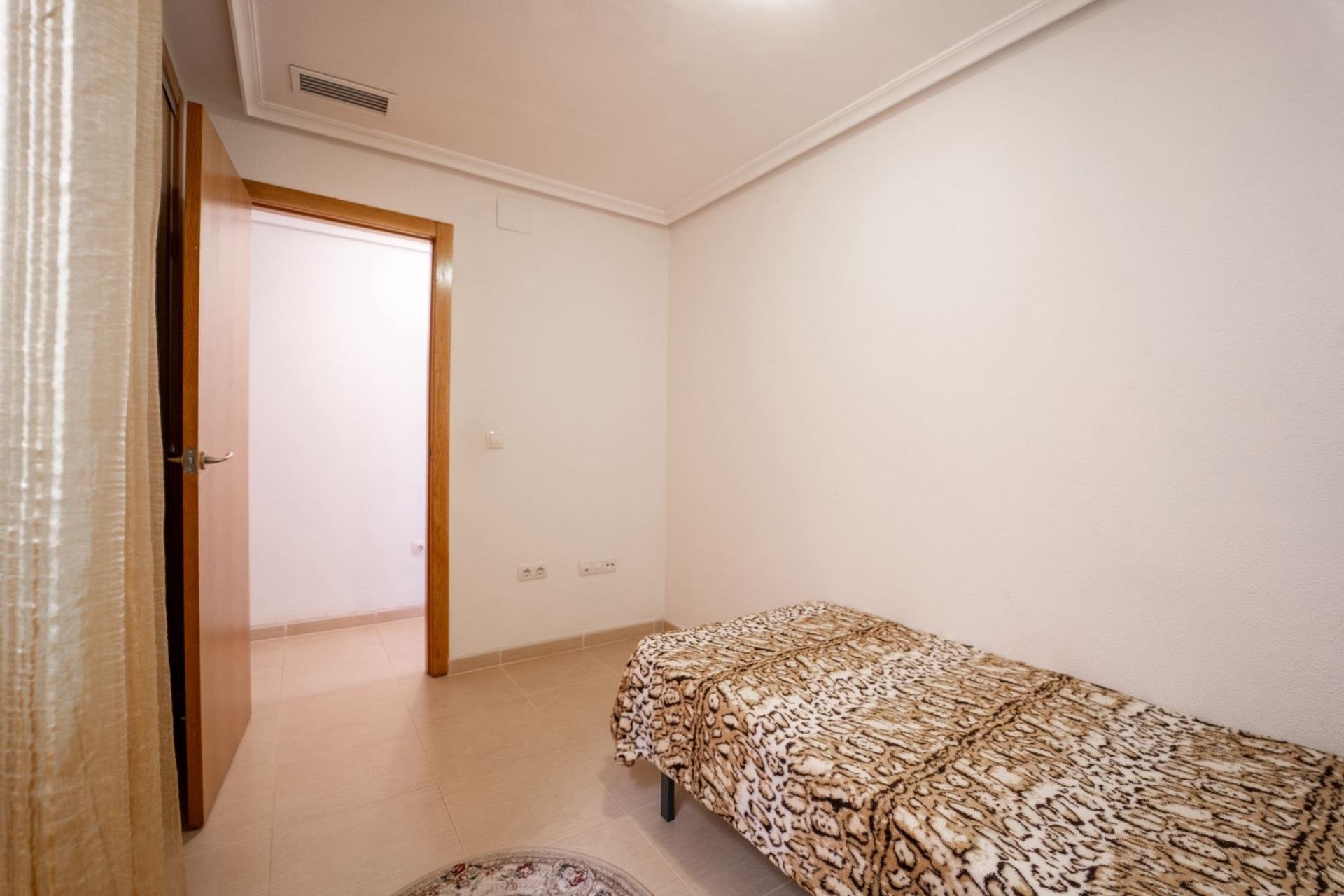 Huoneisto Torrevieja, Alicante, Espanja 2 makuuhuonetta, 70 m2 No. 182852