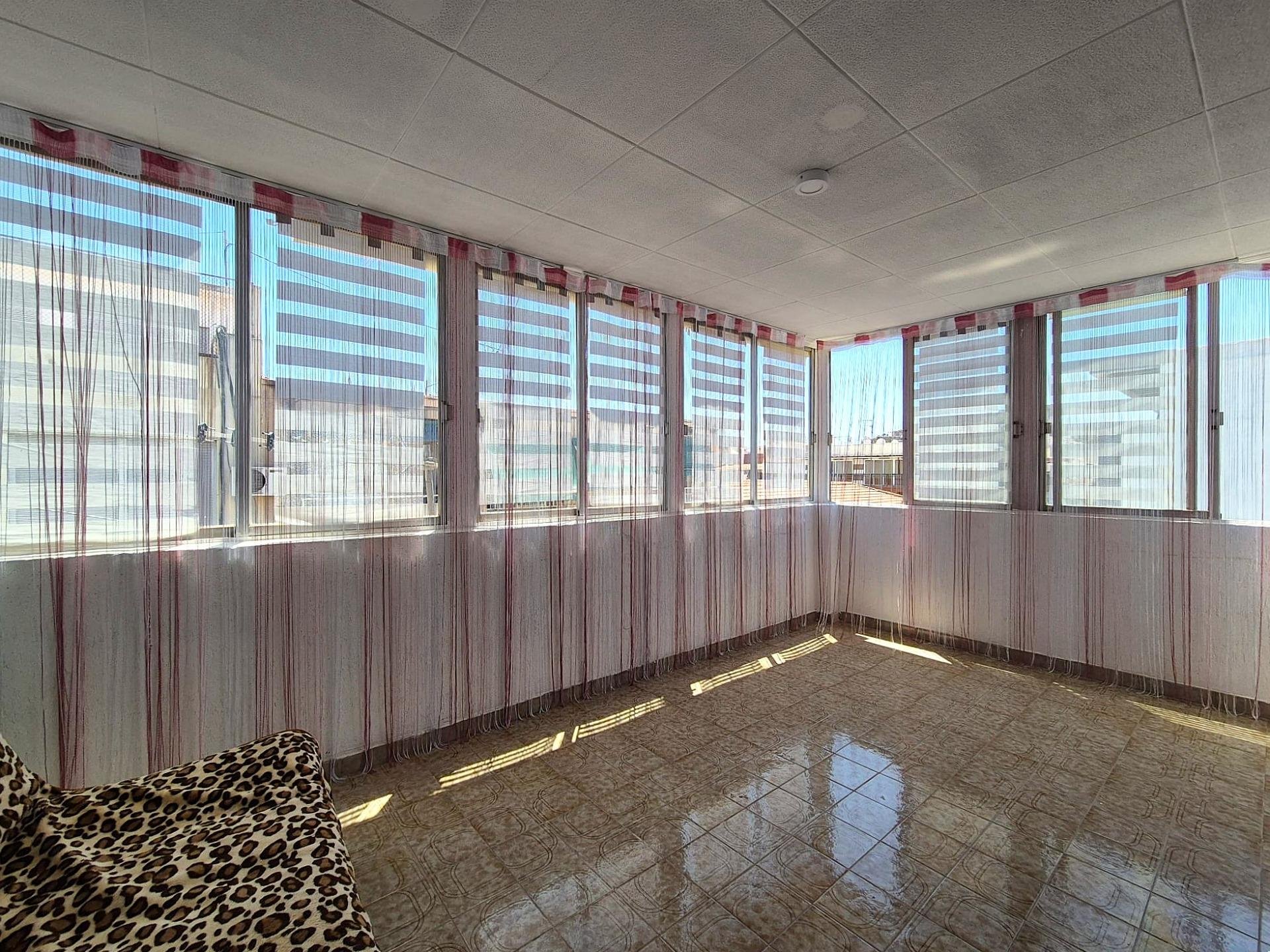 Appartamento a Alicante, Spagna 1 camera da letto, 85 mq. N° 183079