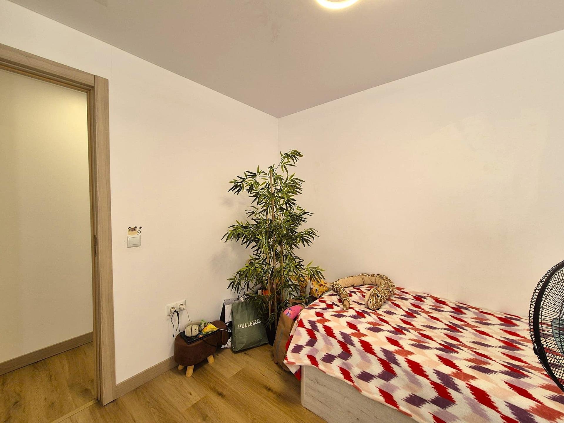 Appartamento a Alicante, Spagna 1 camera da letto, 85 mq. N° 183079