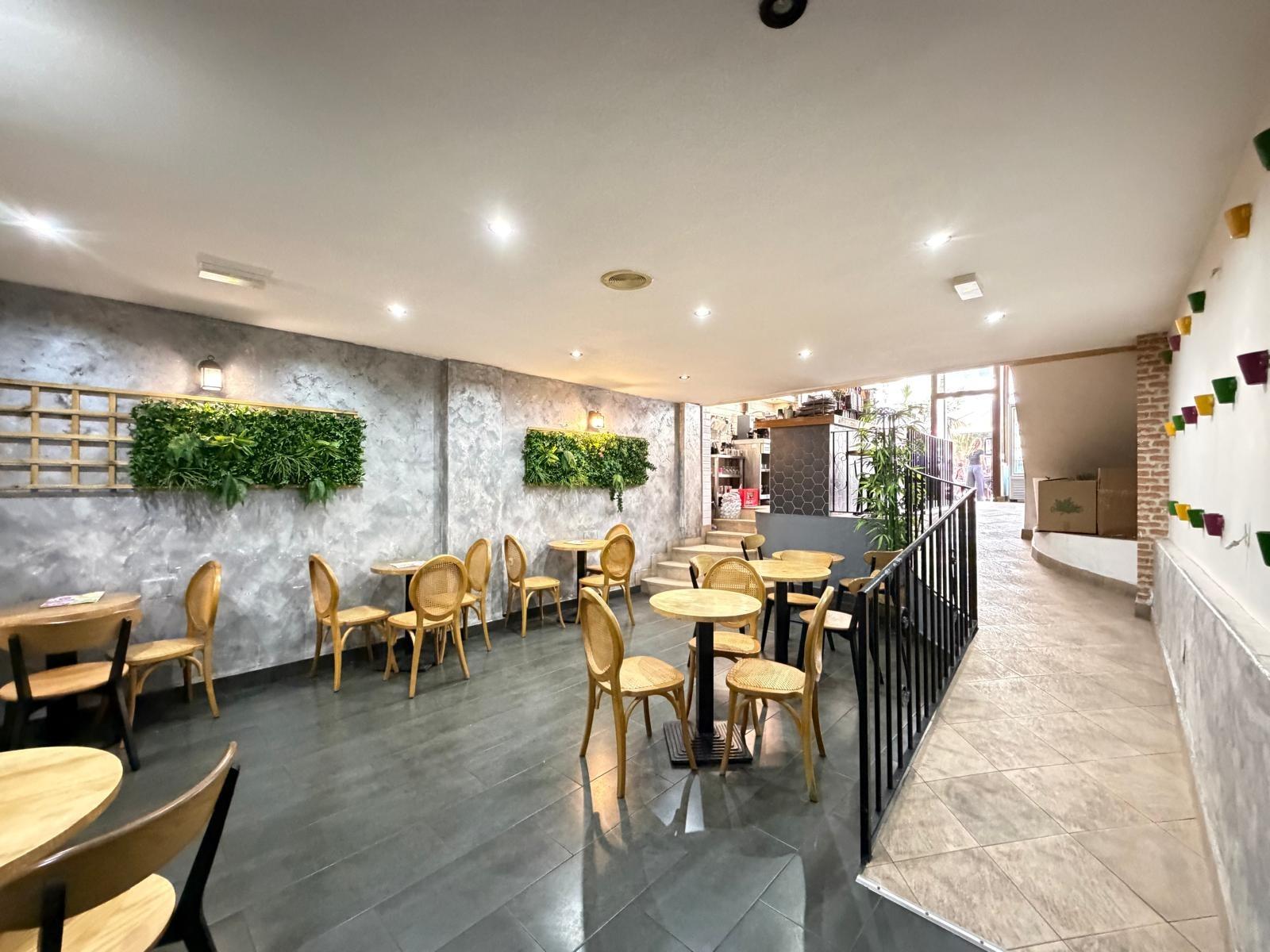 Gewerbeimmobilien in Torrevieja, Alicante, Spanien 150 m2 Nr. 183081