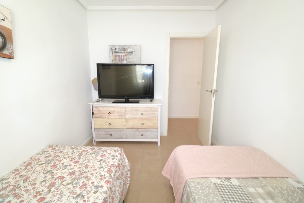 Apartamento en Torrevieja, Alicante, España 3 dormitorios, 80 m2 No. 145333