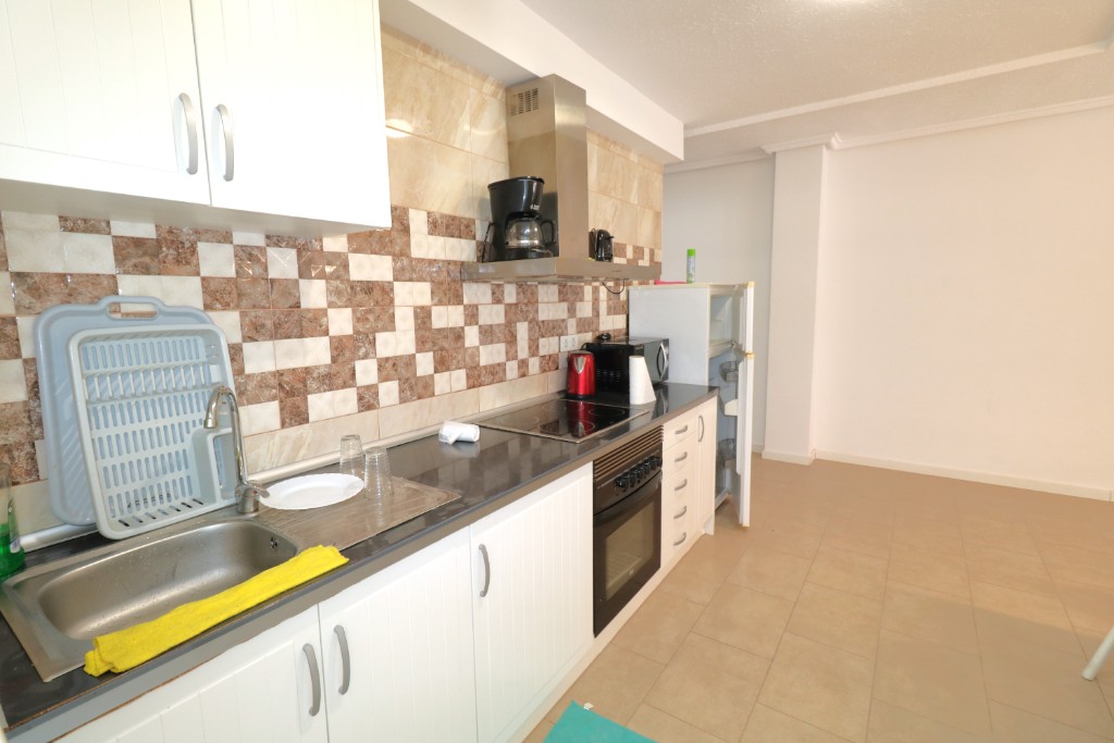 Apartamento en Torrevieja, Alicante, España 3 dormitorios, 80 m2 No. 145333