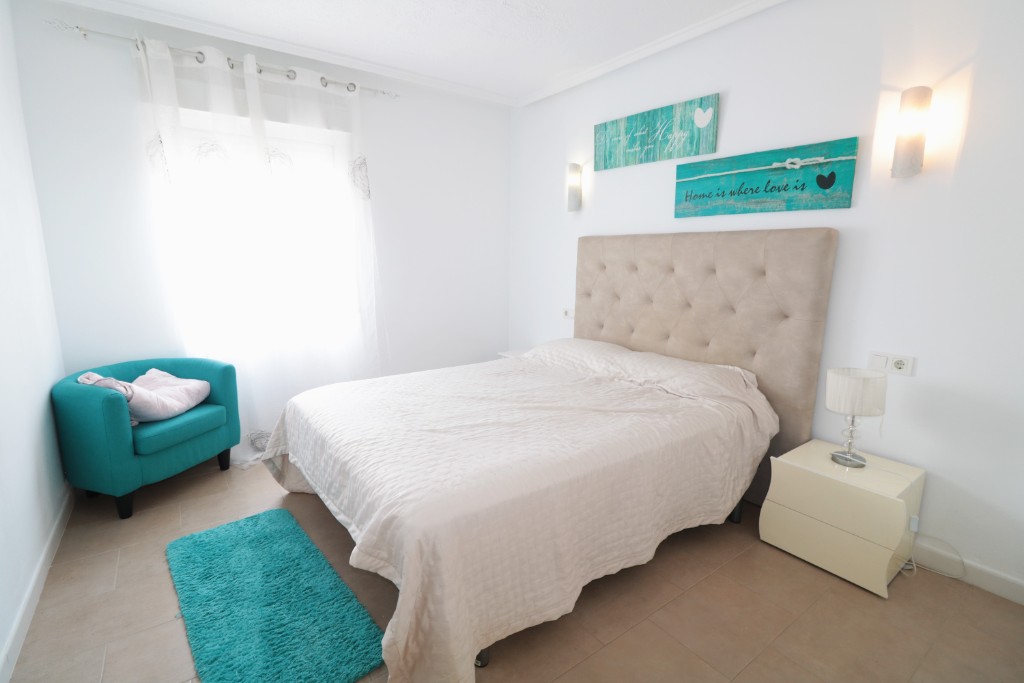 Apartamento en Torrevieja, Alicante, España 3 dormitorios, 80 m2 No. 145333