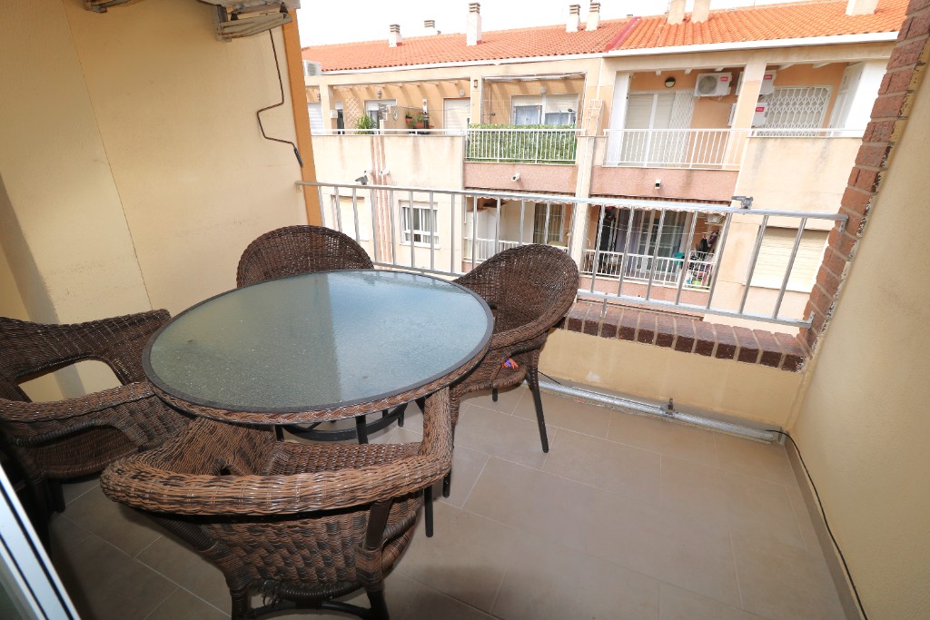 Apartamento en Torrevieja, Alicante, España 3 dormitorios, 80 m2 No. 145333