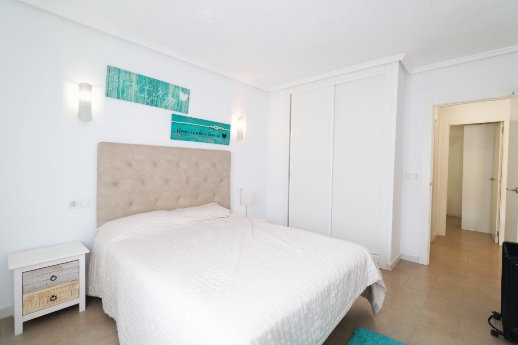 Apartamento en Torrevieja, Alicante, España 3 dormitorios, 80 m2 No. 145333