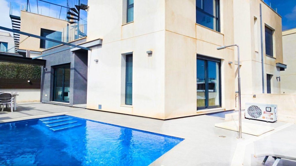 Villa Alicante, Spānijā 3 istabas, 100 m2 Nr. 145335