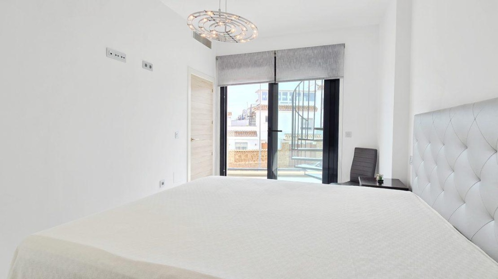 Villa Alicante, Spānijā 3 istabas, 100 m2 Nr. 145335