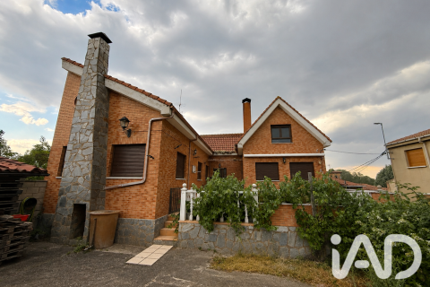 Hus i Santovenia de la Valdoncina, Leon, Spanien 3 sovrum, 305 kvm. Nr. 192234