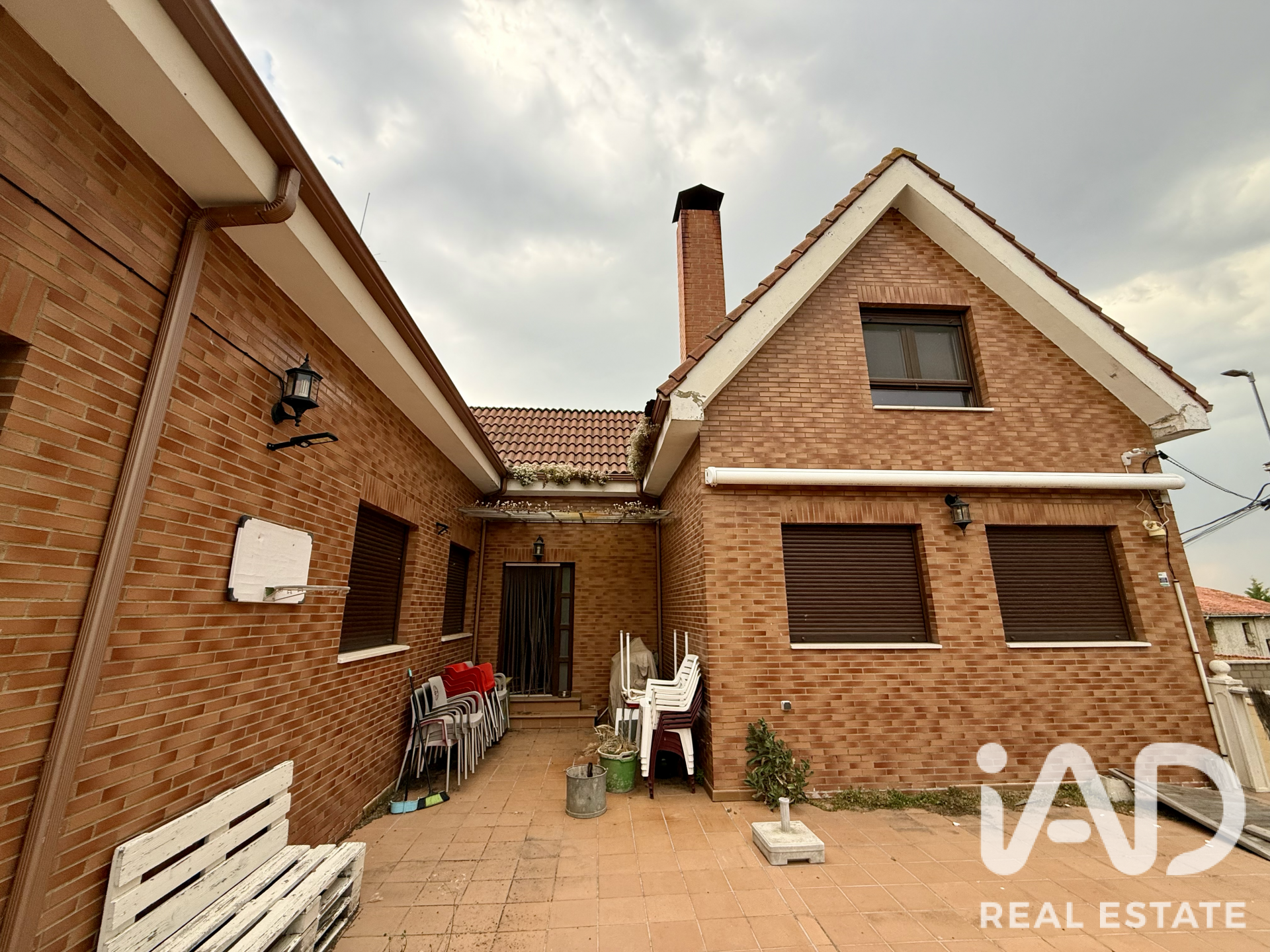 Māja Santovenia de la Valdoncina, Leon, Spānijā 3 istabas, 305 m2 Nr. 192234