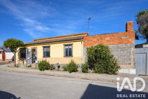 Talo Valdestillas, Valladolid, Espanja 4 makuuhuonetta, 106 m2 No. 192235