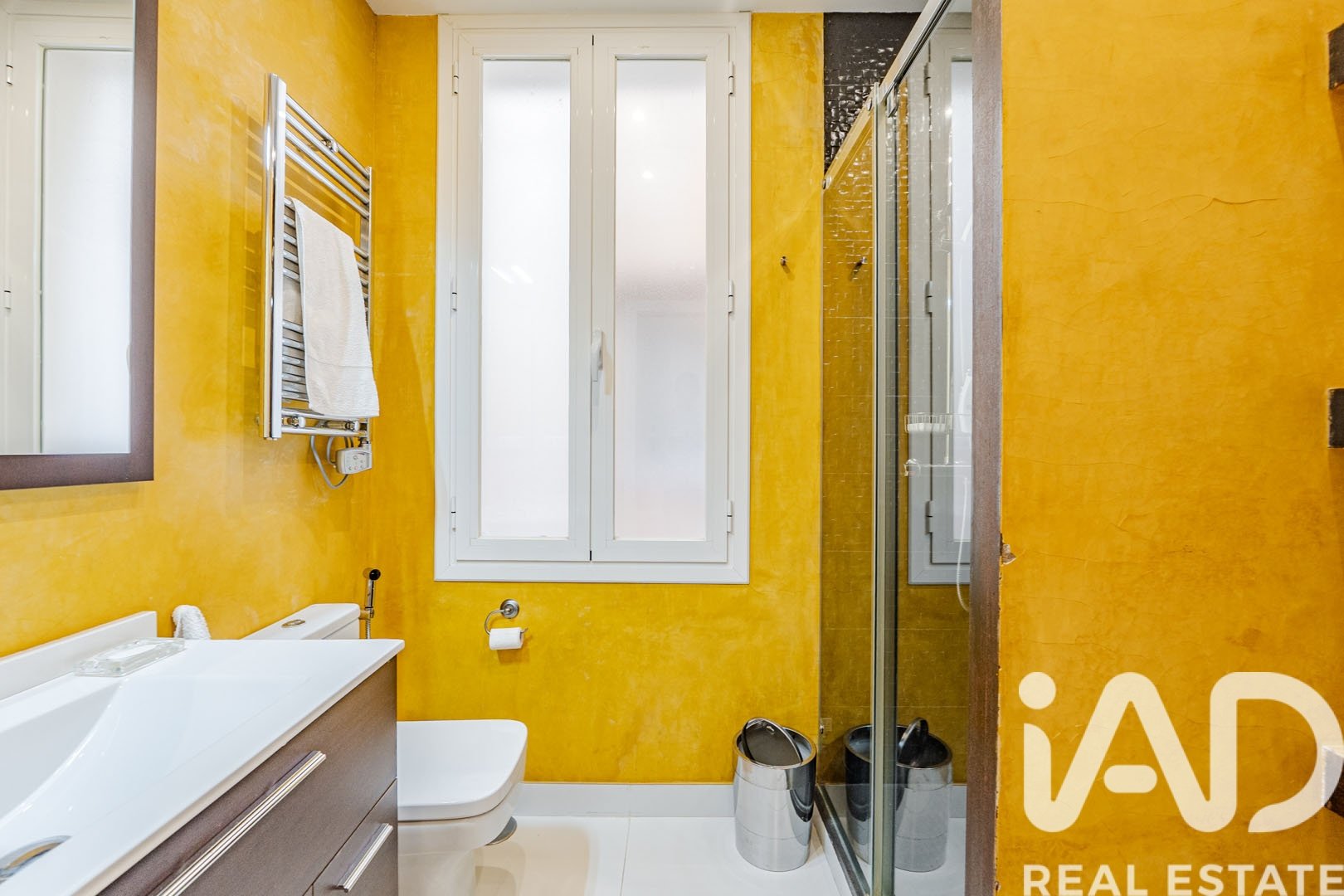 Apartamento en Madrid, España 2 dormitorios, 131 m2 No. 192231