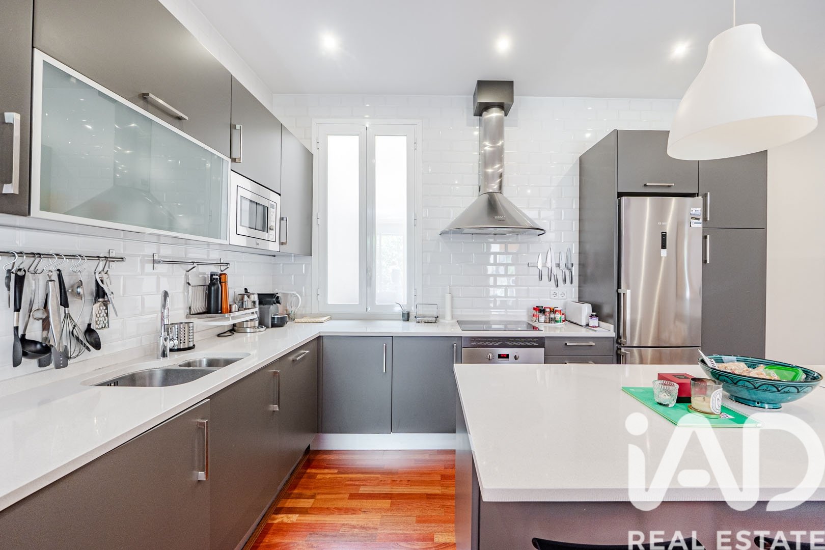 Apartamento en Madrid, España 2 dormitorios, 131 m2 No. 192231