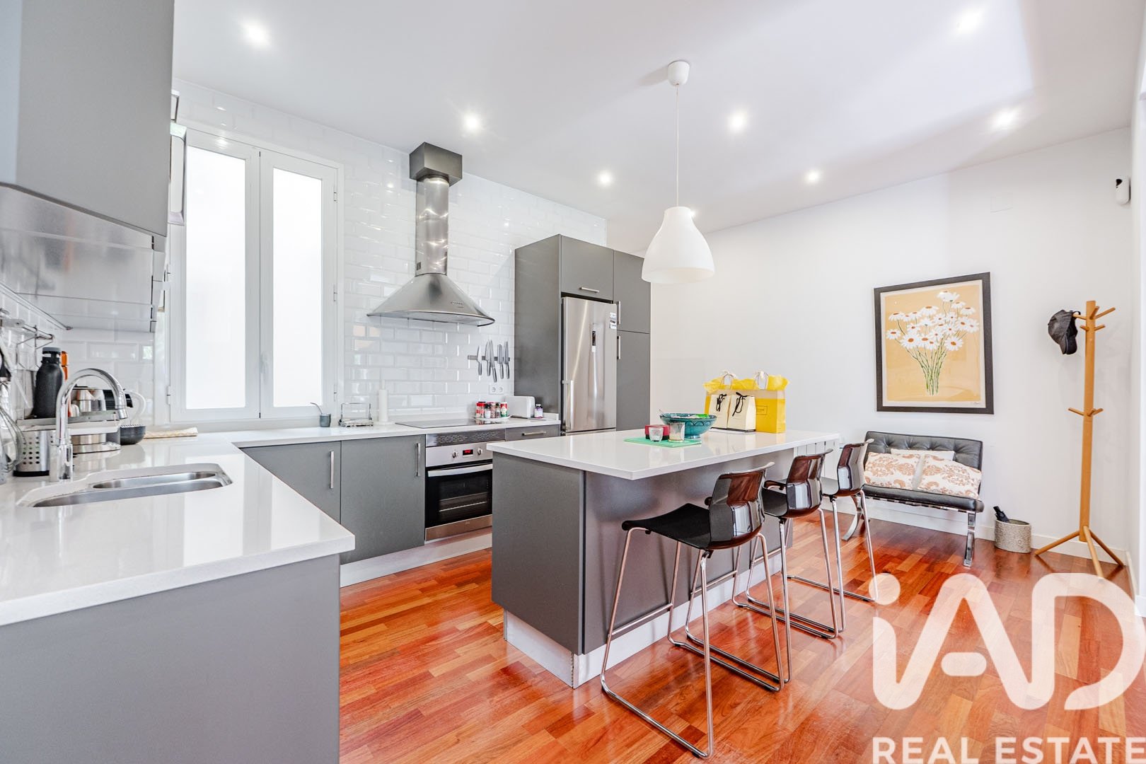 Apartamento en Madrid, España 2 dormitorios, 131 m2 No. 192231