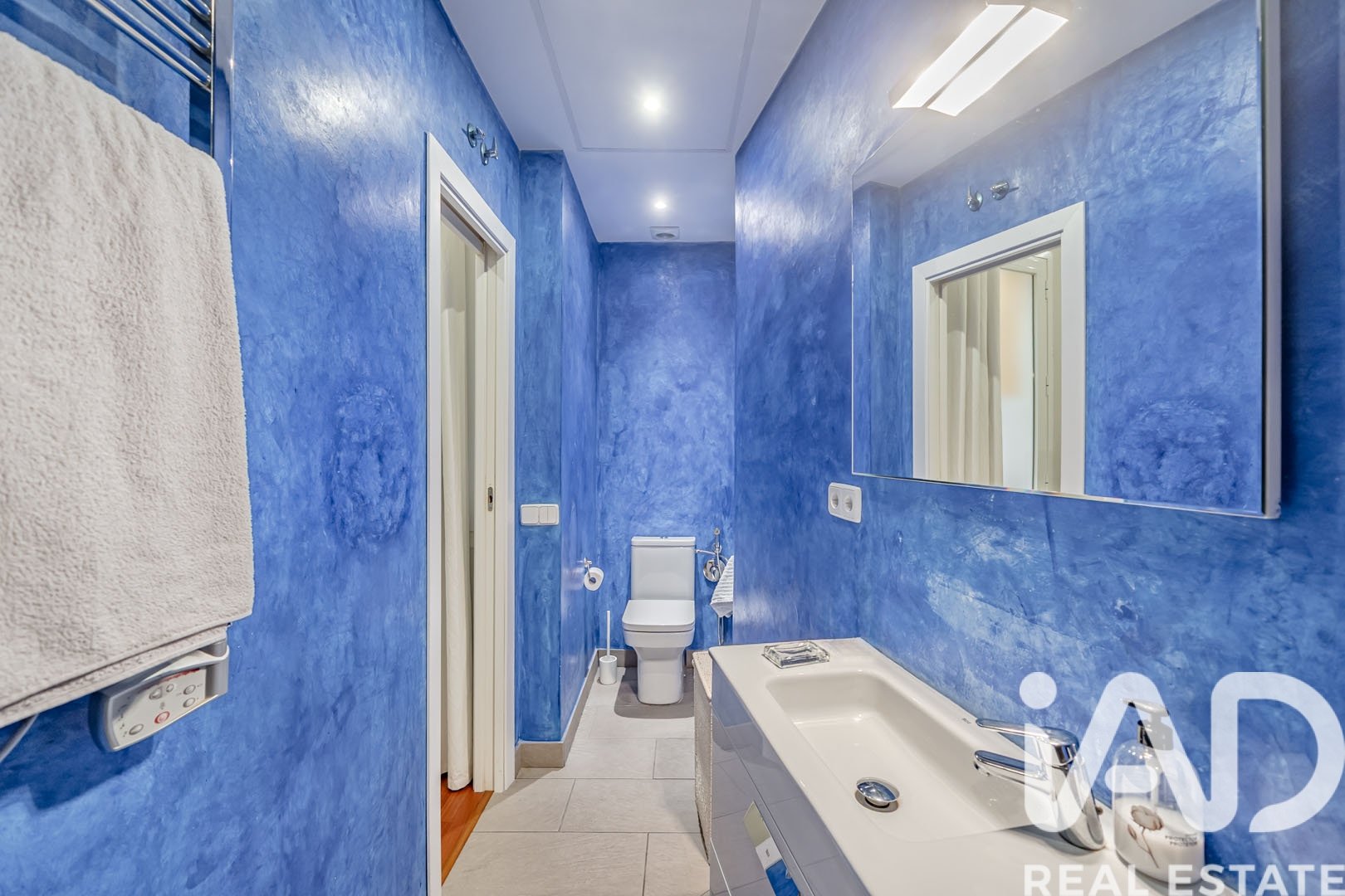 Apartamento en Madrid, España 2 dormitorios, 131 m2 No. 192231