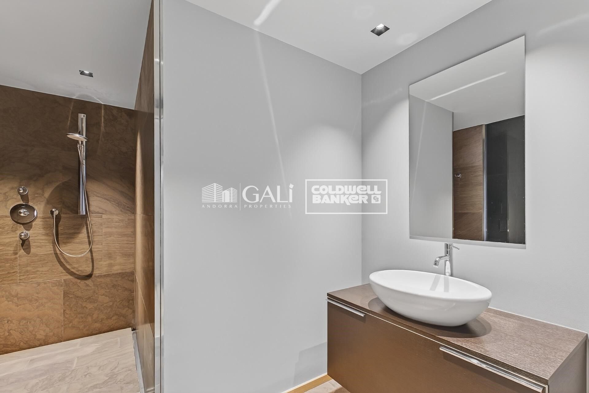 Penthauss Principado De Andorra (Ninguna Poblacion Tiene C.P.), Lleida, Spānijā 4 istabas, 318 m2 Nr. 156677