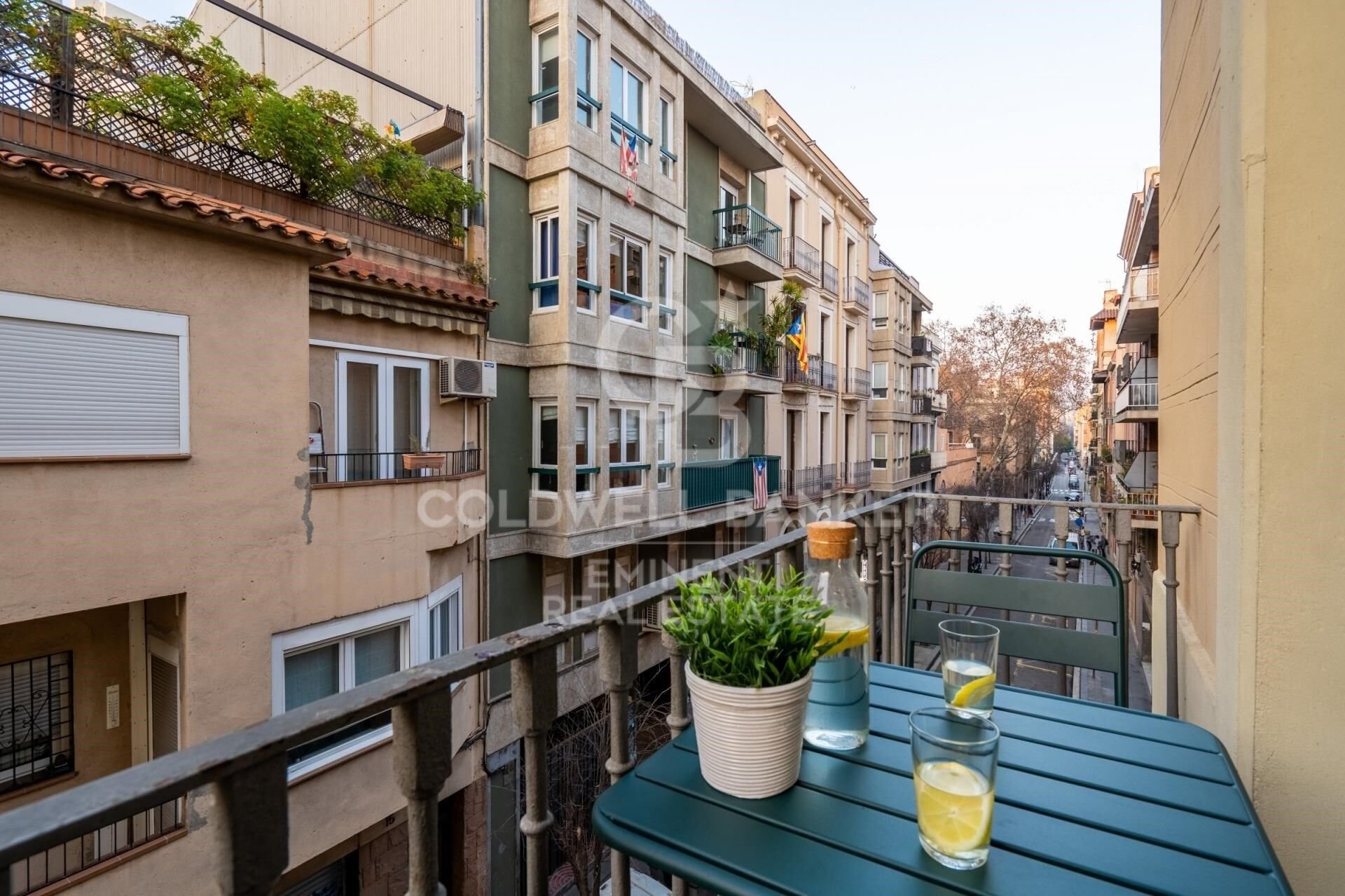 Apartament w Barcelona, Hiszpania 2 sypialnie, 50 mkw. nr 156680