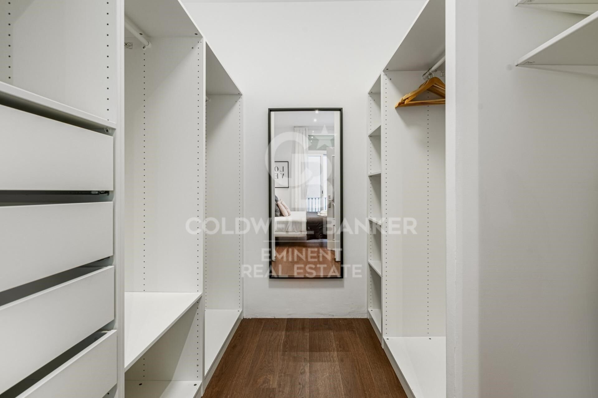 Apartament w Barcelona, Hiszpania 2 sypialnie, 50 mkw. nr 156680