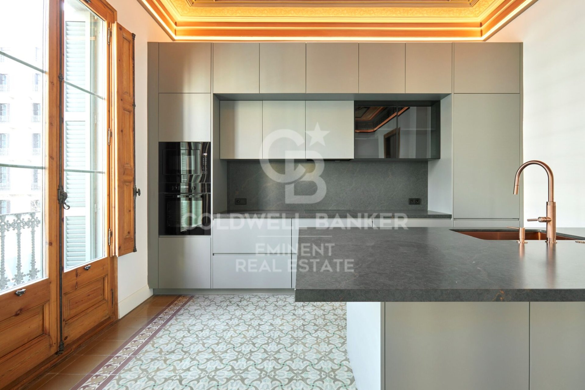 Huoneisto Barcelona, Espanja 3 makuuhuonetta, 209 m2 No. 156681