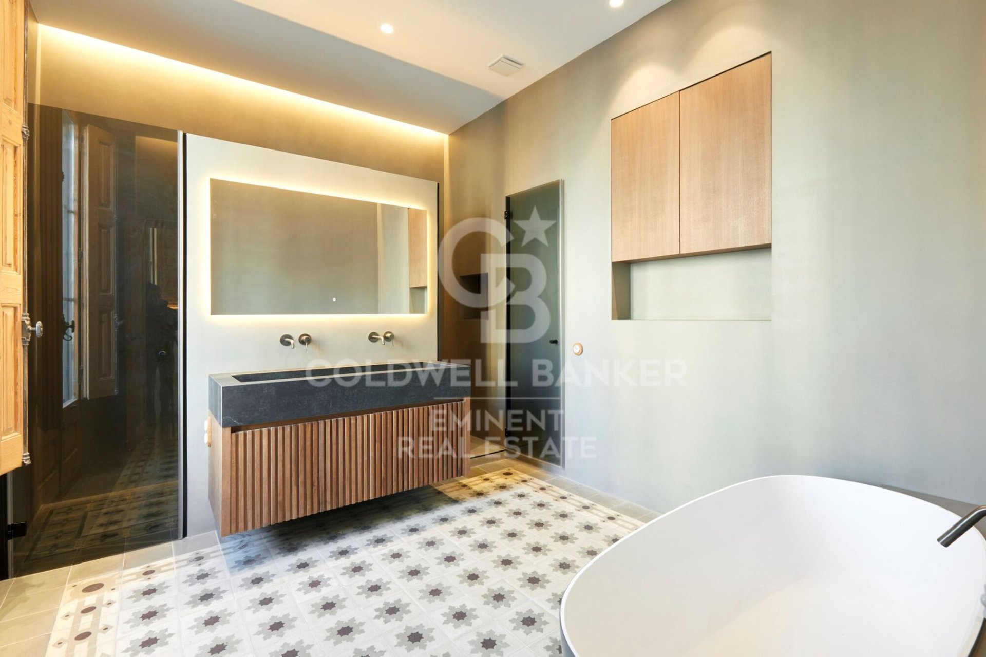 Huoneisto Barcelona, Espanja 3 makuuhuonetta, 209 m2 No. 156681