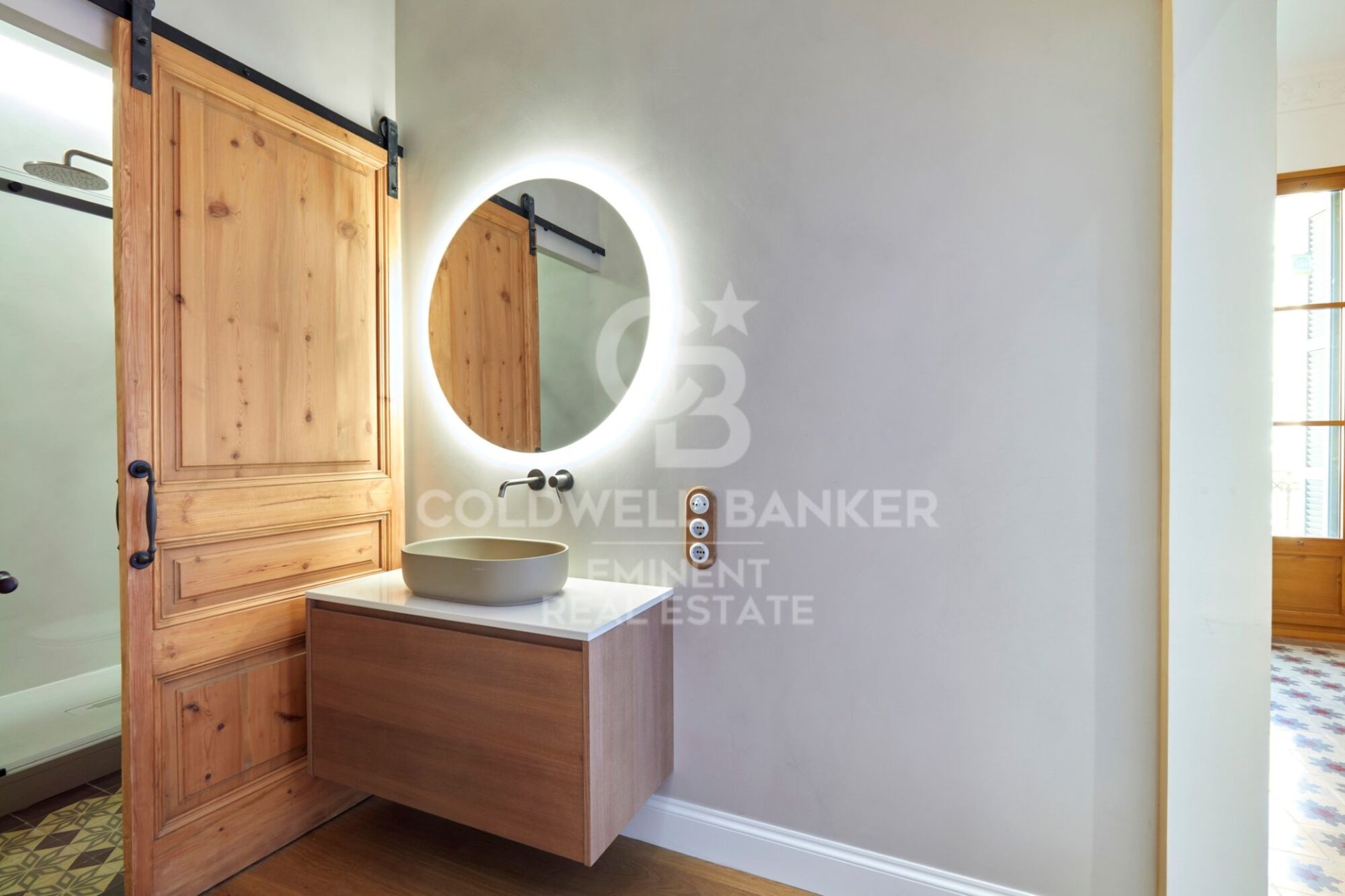 Huoneisto Barcelona, Espanja 3 makuuhuonetta, 209 m2 No. 156681