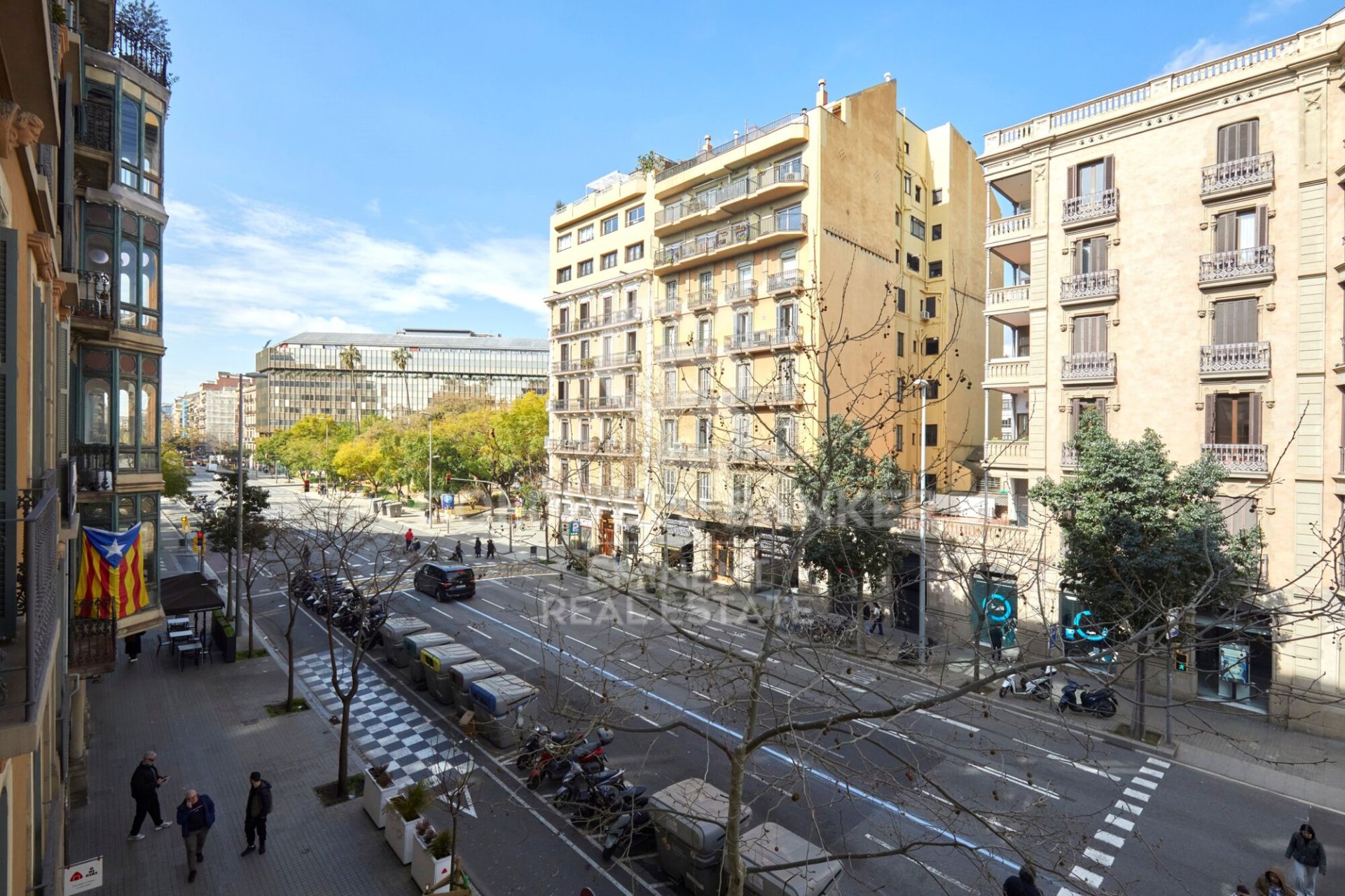 Huoneisto Barcelona, Espanja 3 makuuhuonetta, 209 m2 No. 156681