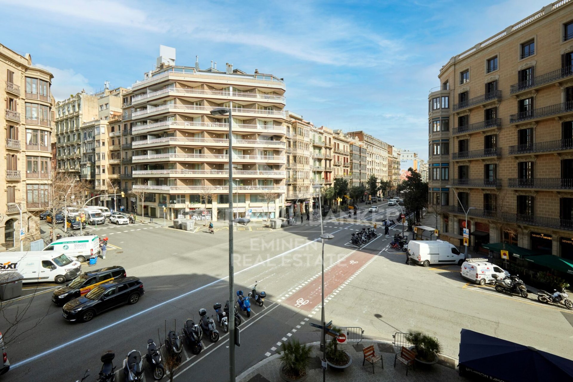 Huoneisto Barcelona, Espanja 3 makuuhuonetta, 209 m2 No. 156681