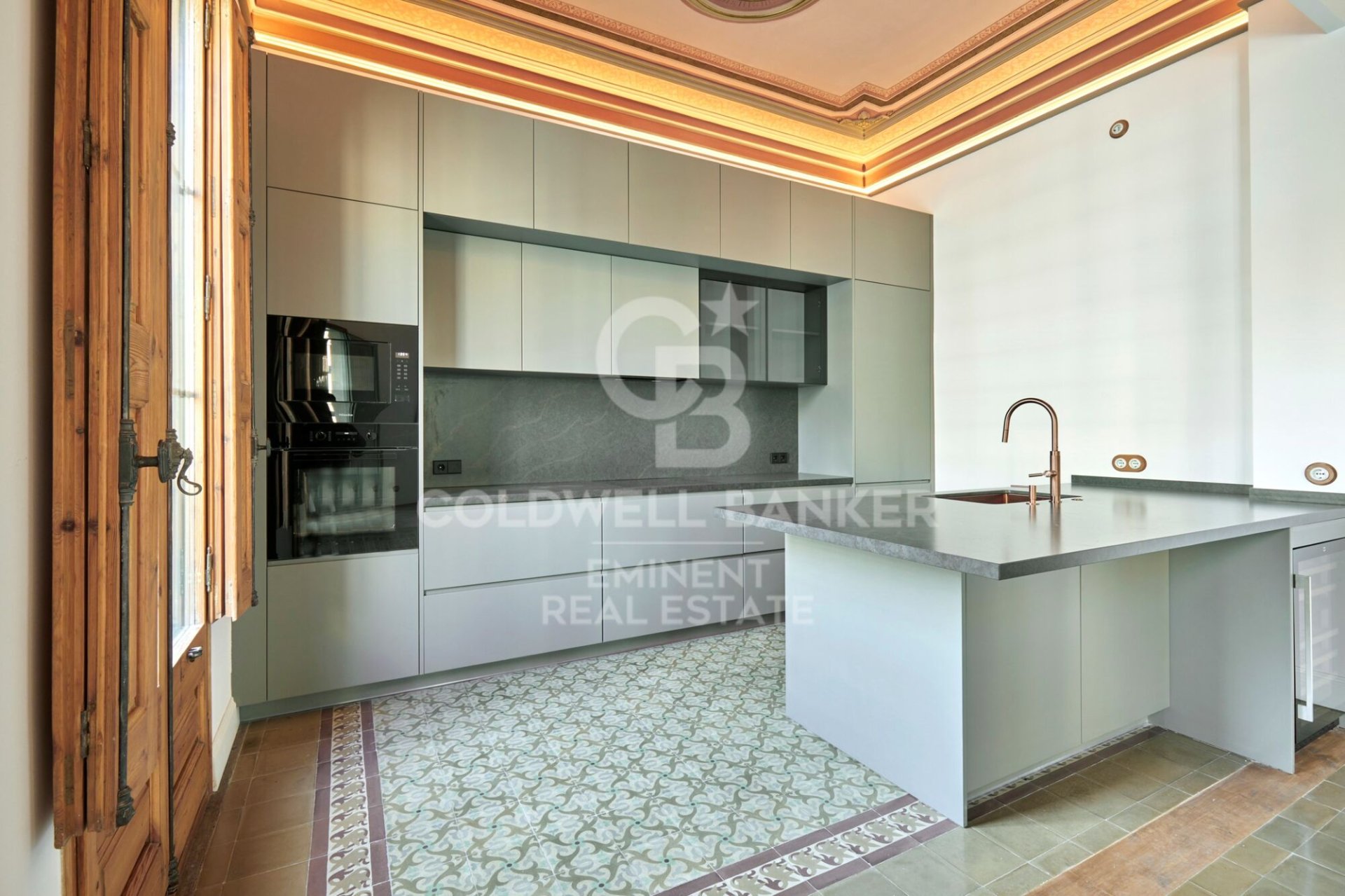 Huoneisto Barcelona, Espanja 3 makuuhuonetta, 209 m2 No. 156681