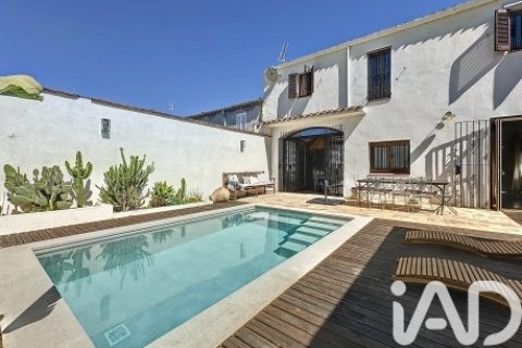 Villa a Llorenc Del Penedes, Tarragona, Spagna 4 camere da letto, 200 mq. N° 172718