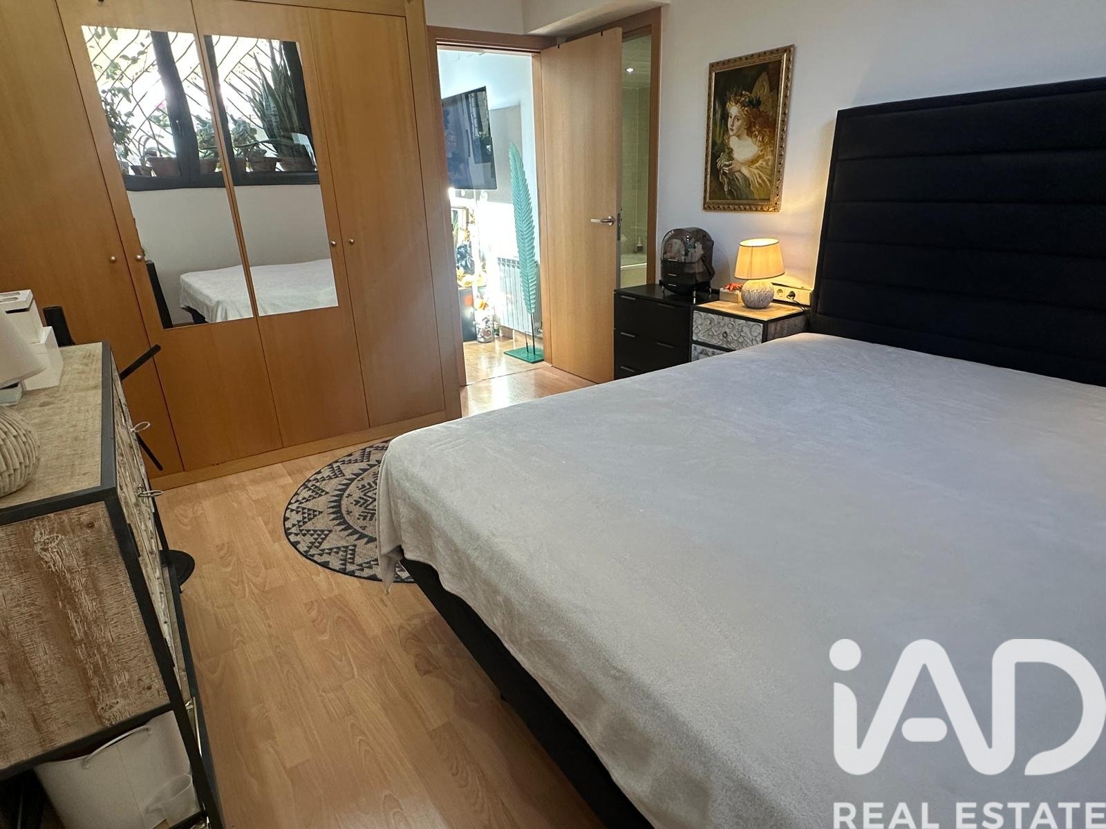 Tvåvåningslägenhet i Barcelona, Spanien 2 sovrum, 79 kvm. Nr. 173303