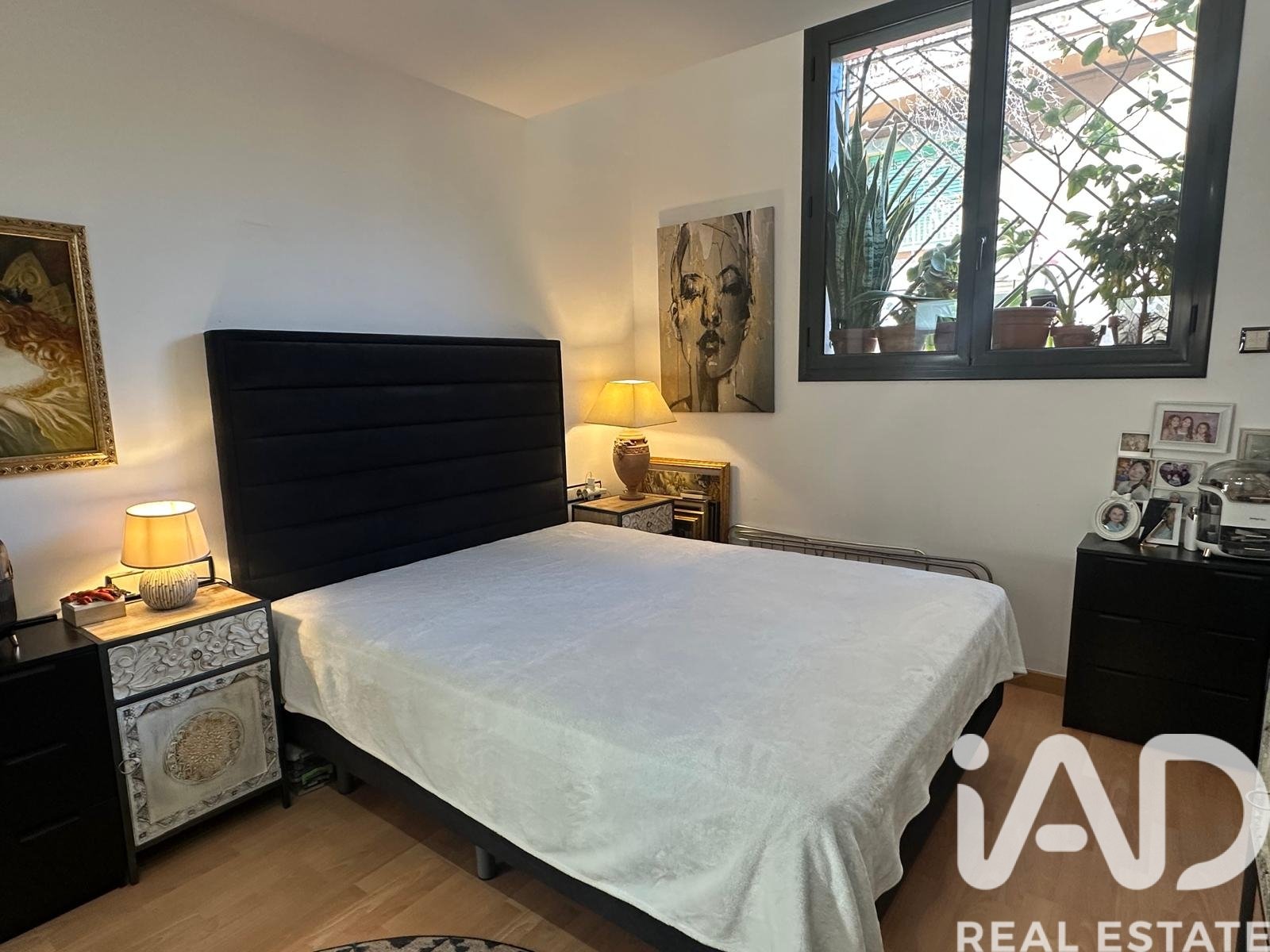Tvåvåningslägenhet i Barcelona, Spanien 2 sovrum, 79 kvm. Nr. 173303