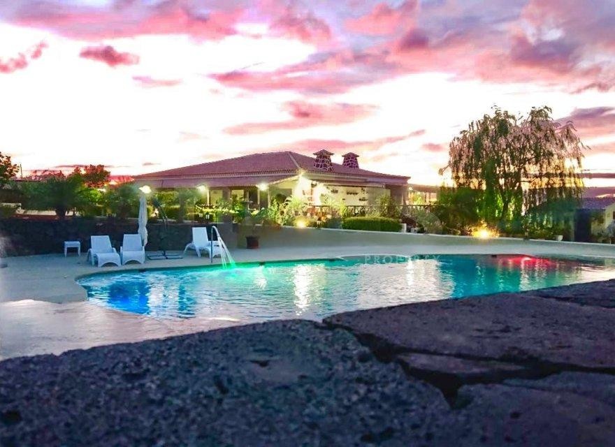 Villa en El Roque, Tenerife, España 5 dormitorios, 450 m2 No. 194734