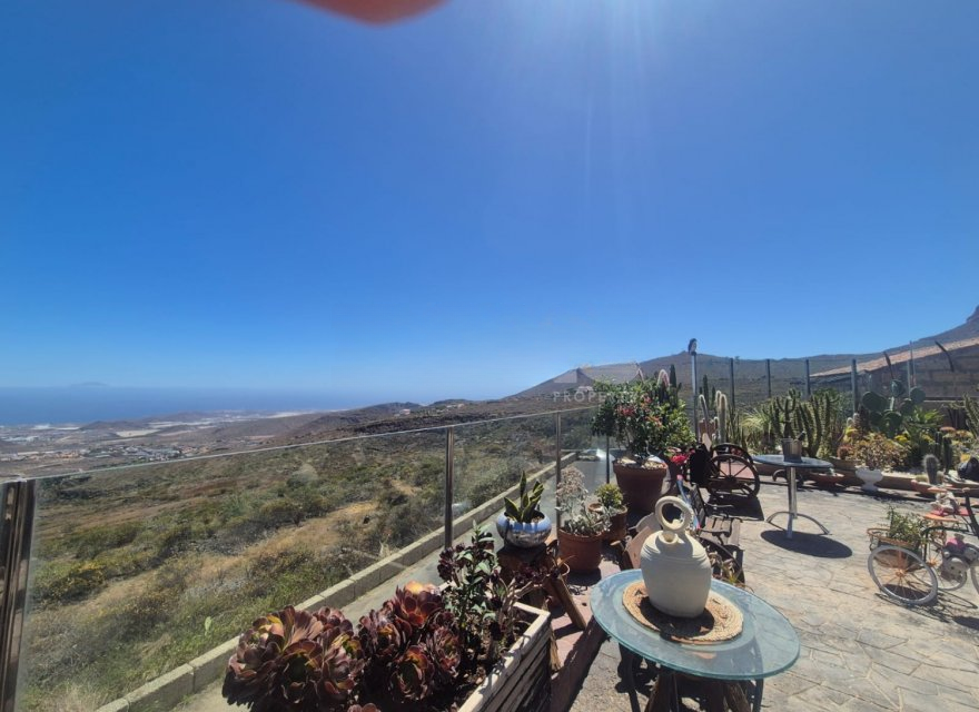 Villa en El Roque, Tenerife, España 5 dormitorios, 450 m2 No. 194734